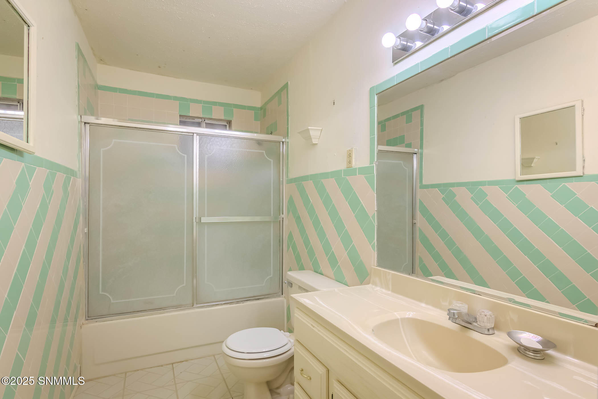 733 El Paseo Drive 1 & 2 Property Photo 39