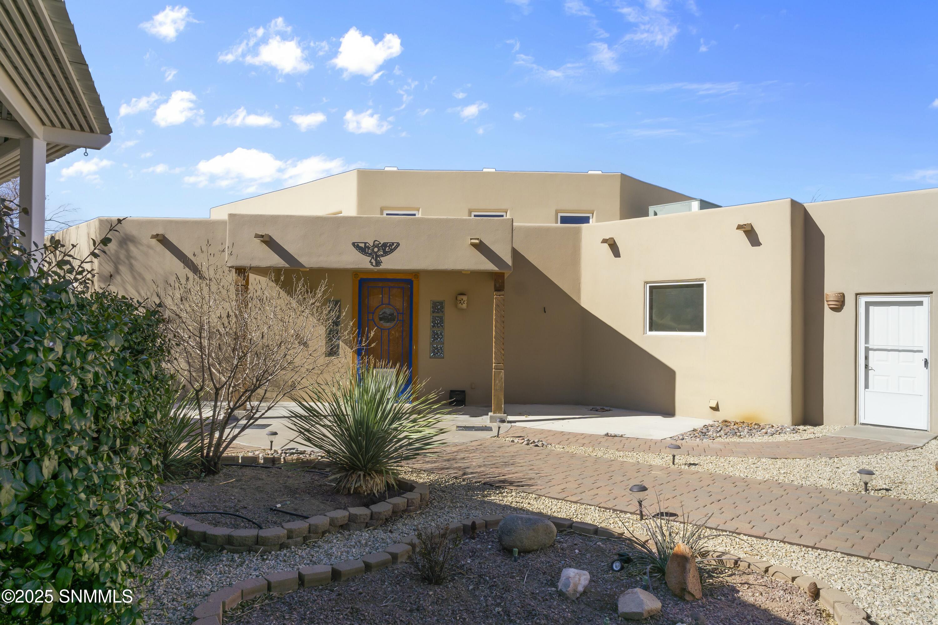 15554 Space Murals Lane Property Photo 5