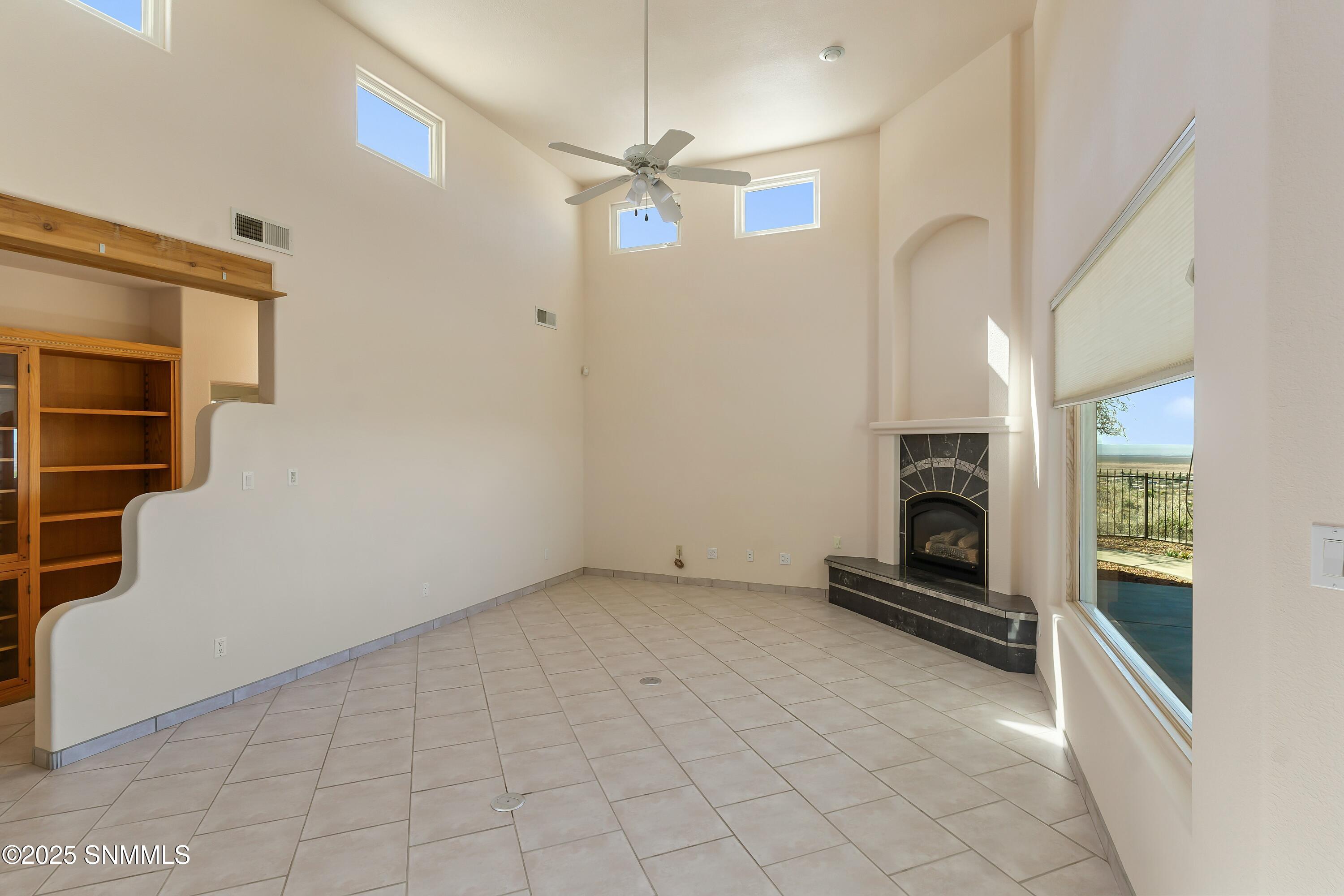 15554 Space Murals Lane Property Photo 17