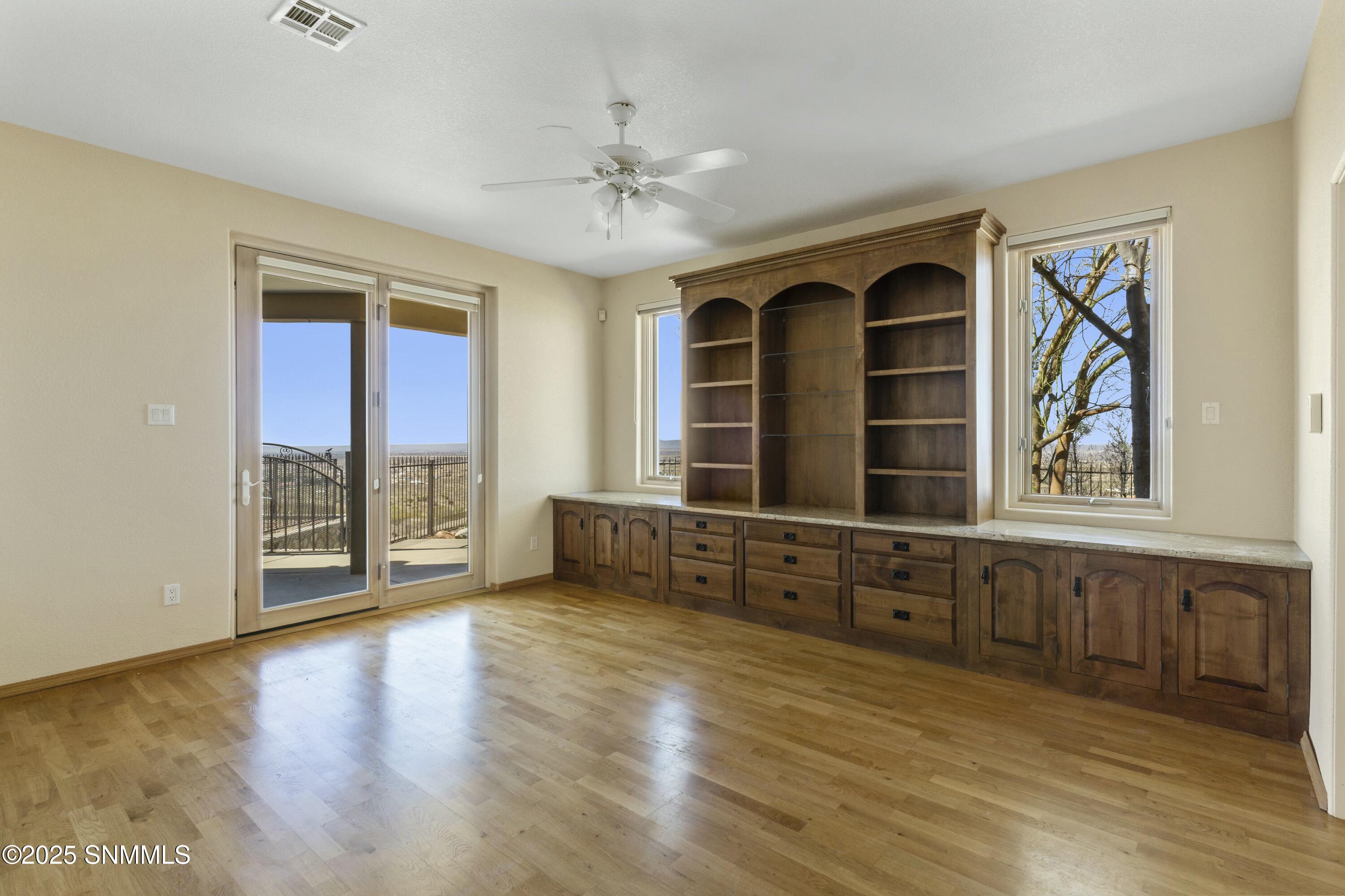 15554 Space Murals Lane Property Photo 32