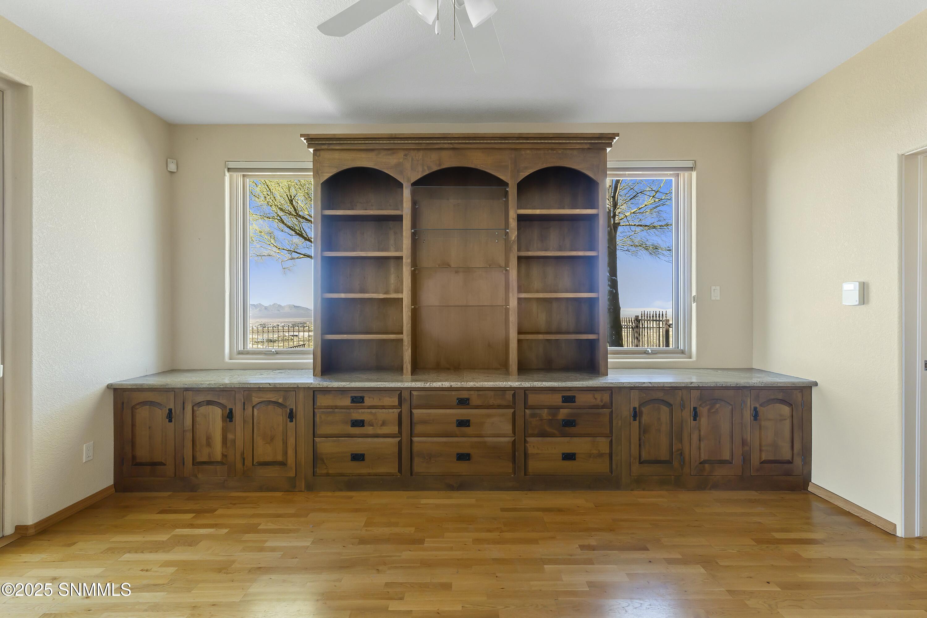 15554 Space Murals Lane Property Photo 33