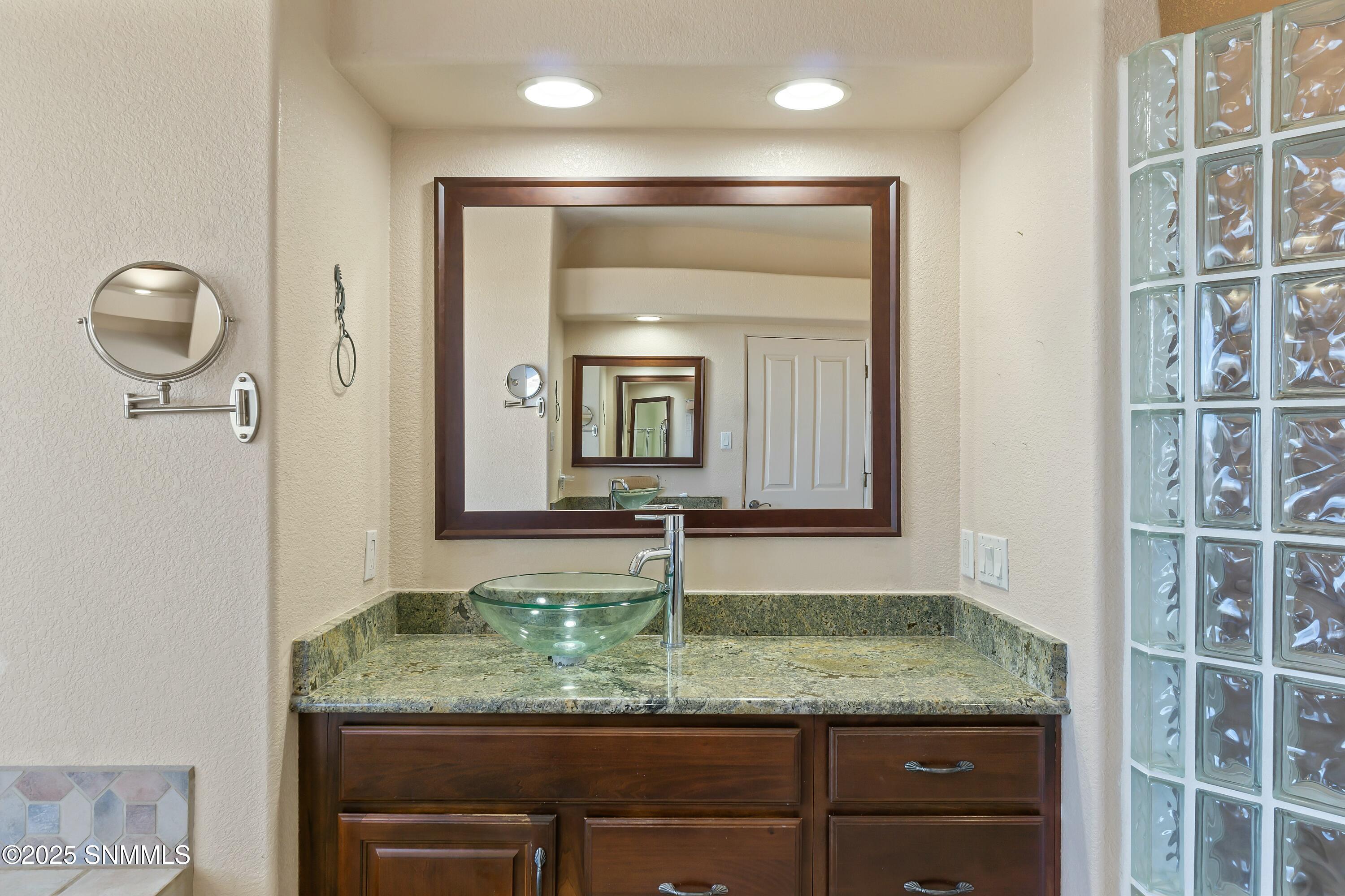 15554 Space Murals Lane Property Photo 39