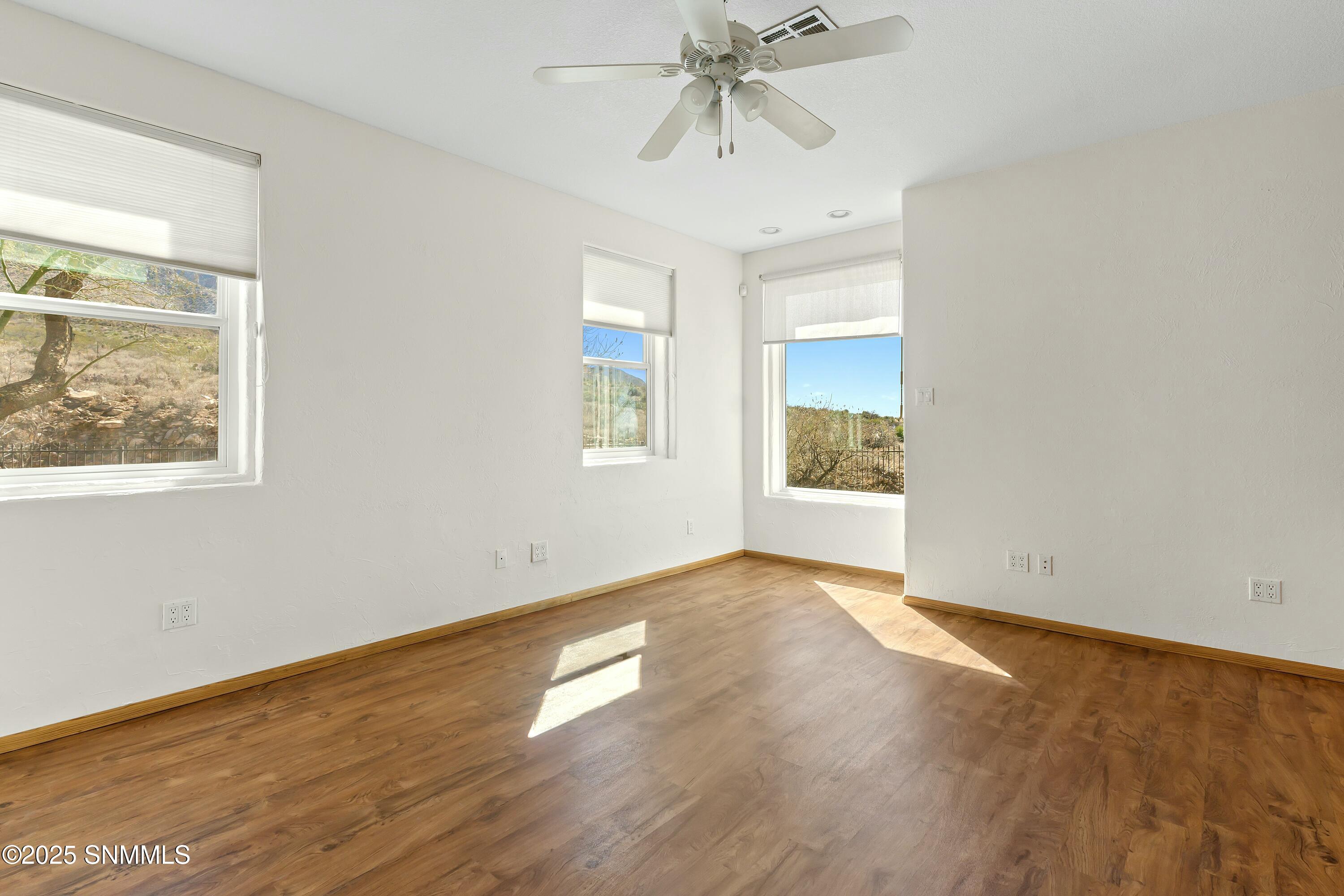 15554 Space Murals Lane Property Photo 50