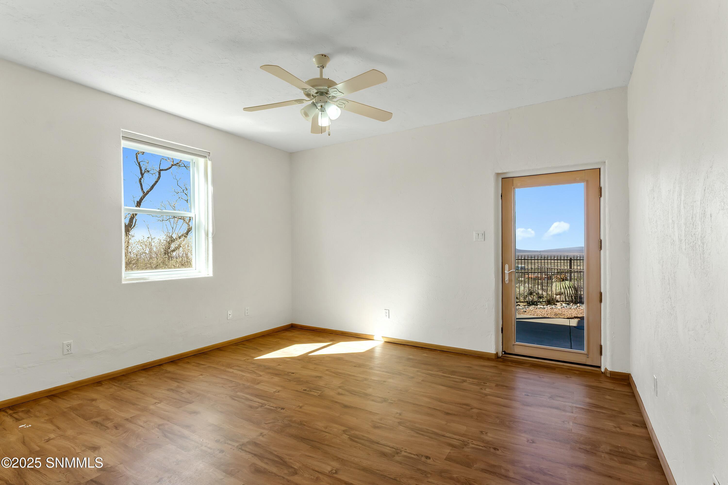 15554 Space Murals Lane Property Photo 53