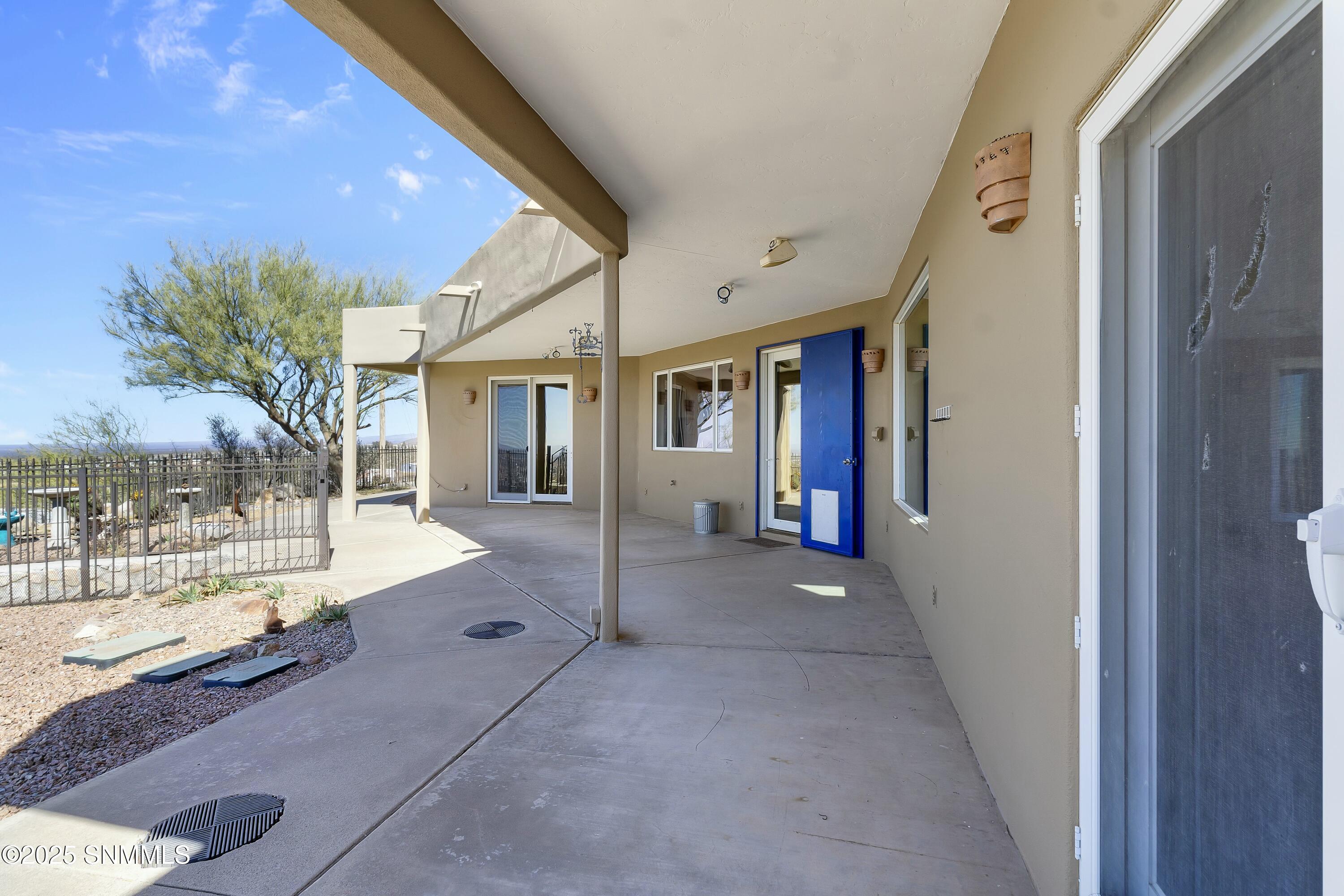 15554 Space Murals Lane Property Photo 60