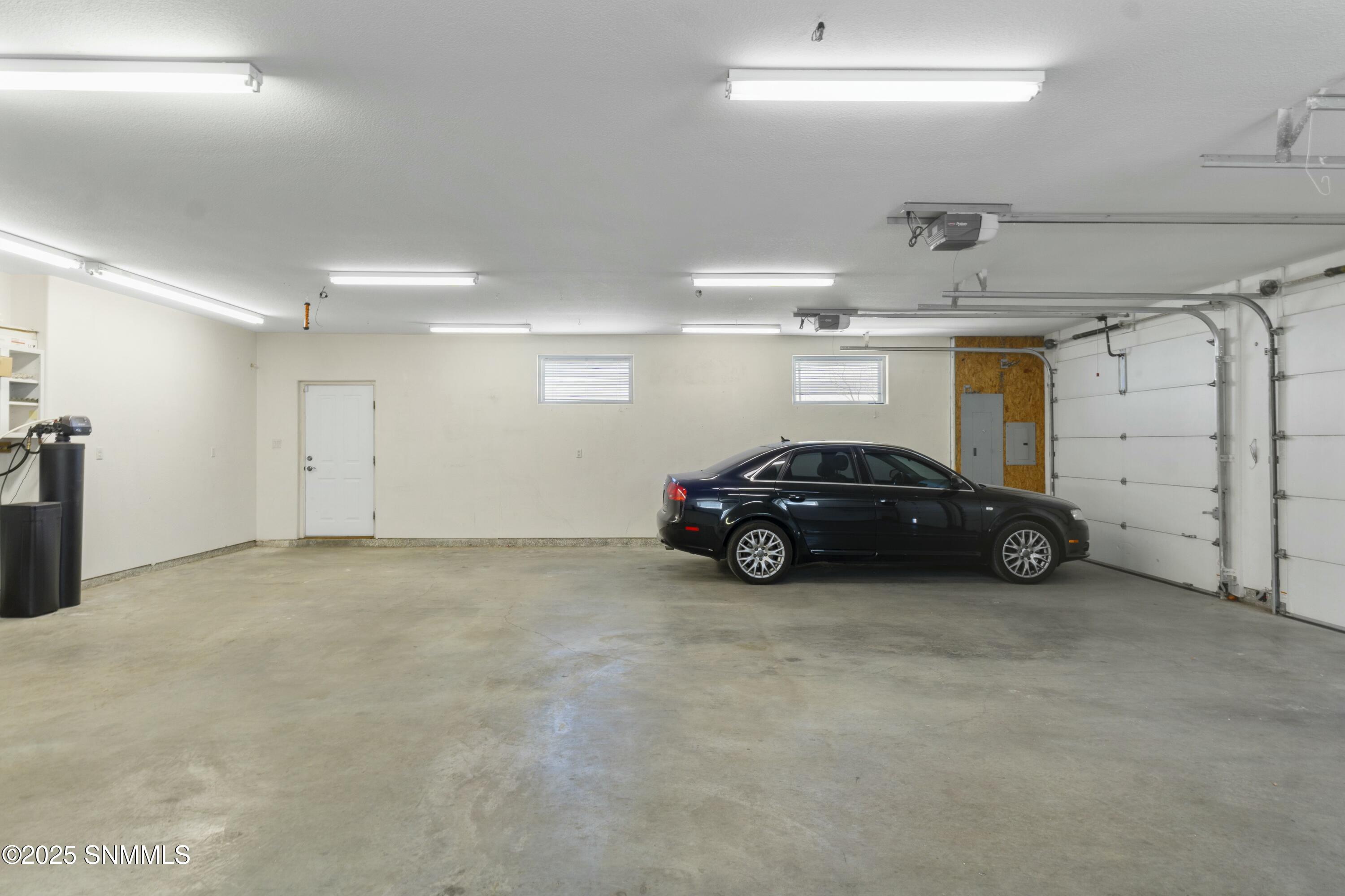 15554 Space Murals Lane Property Photo 69