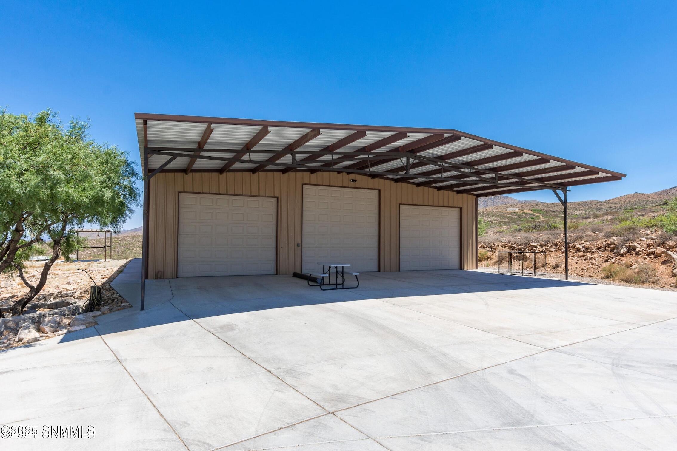 15554 Space Murals Lane Property Photo 70