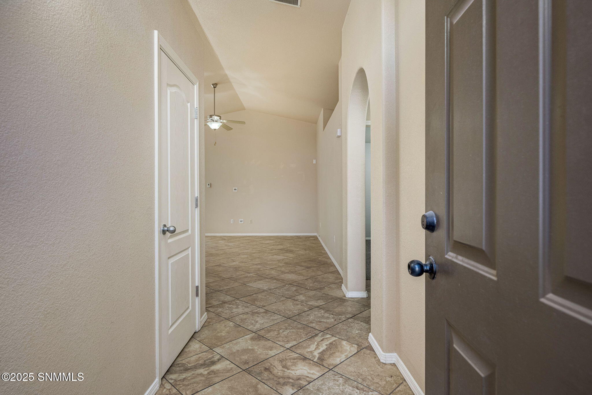 2523 Prado Del Sol Avenue Property Photo 3