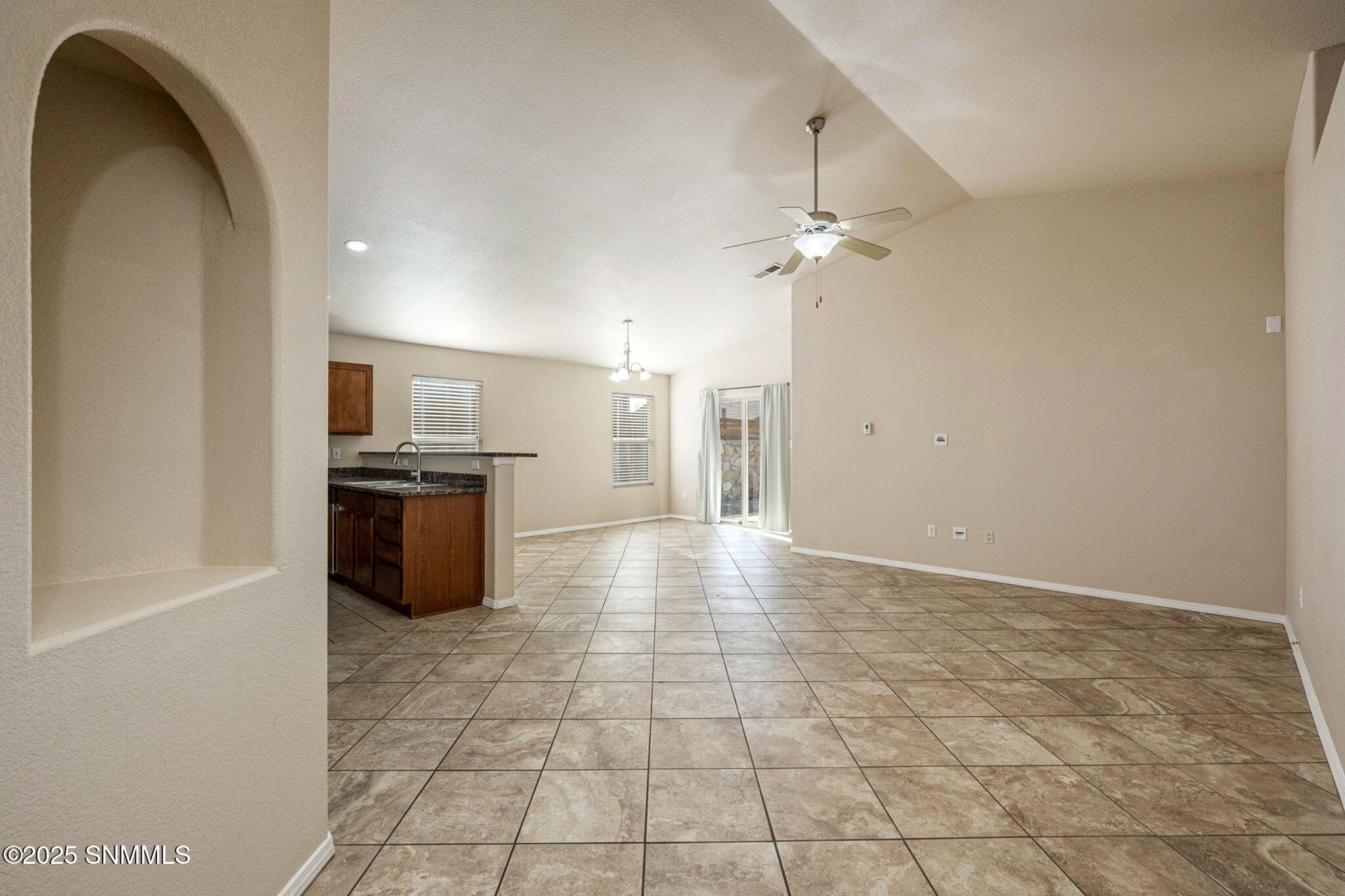 2523 Prado Del Sol Avenue Property Photo 5