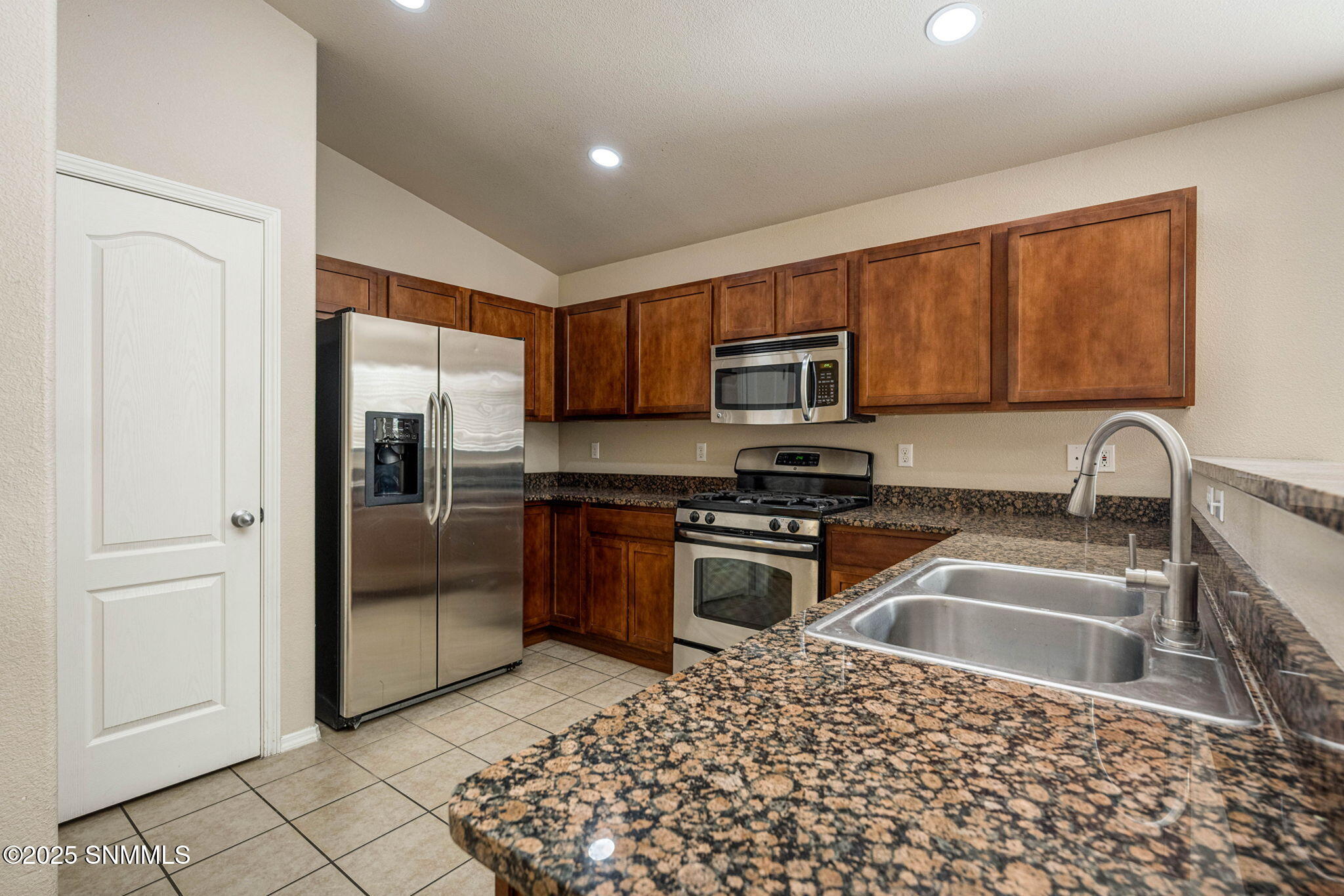 2523 Prado Del Sol Avenue Property Photo 12