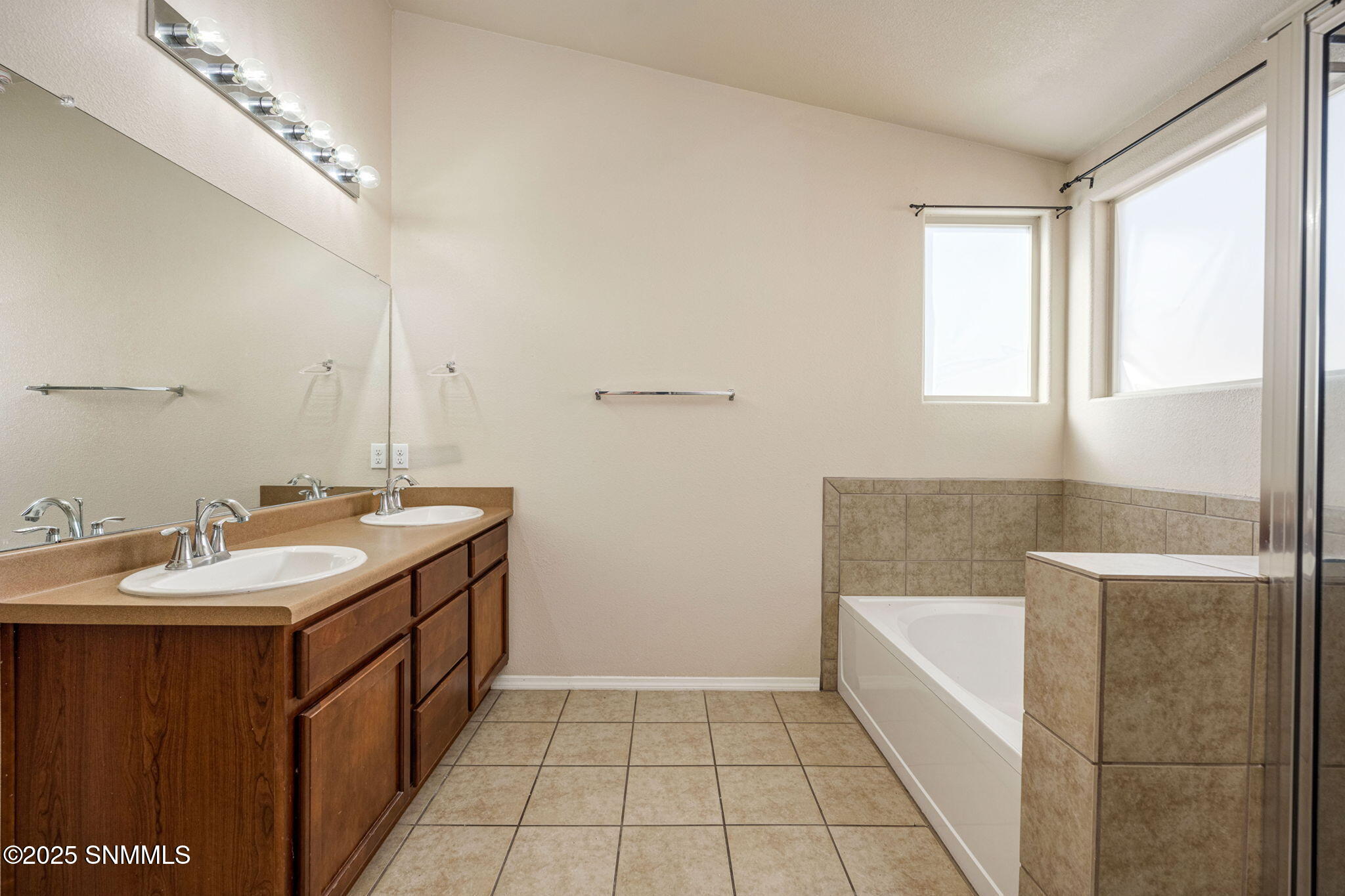 2523 Prado Del Sol Avenue Property Photo 21