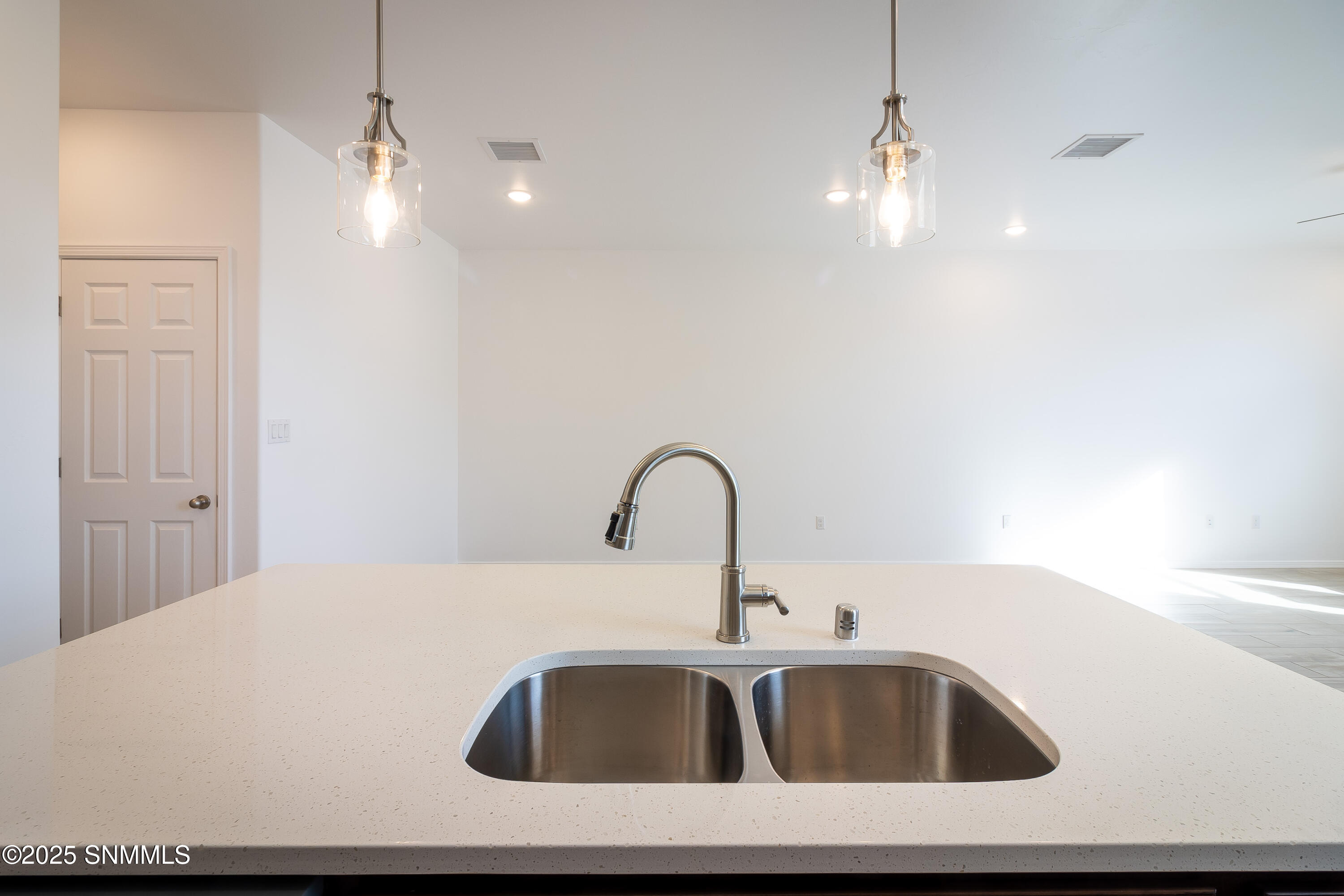 3659 Central Avenue Property Photo 11