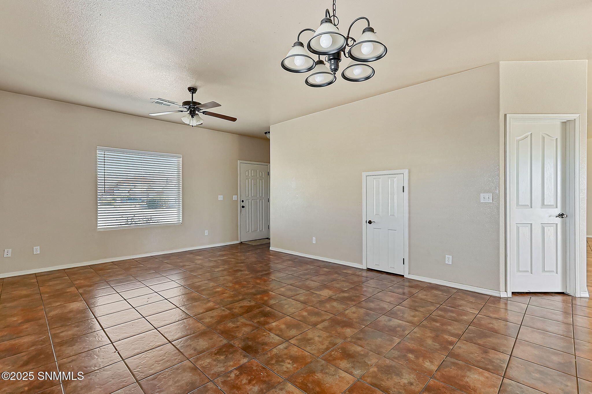 4731 Diamante Court Property Photo 6