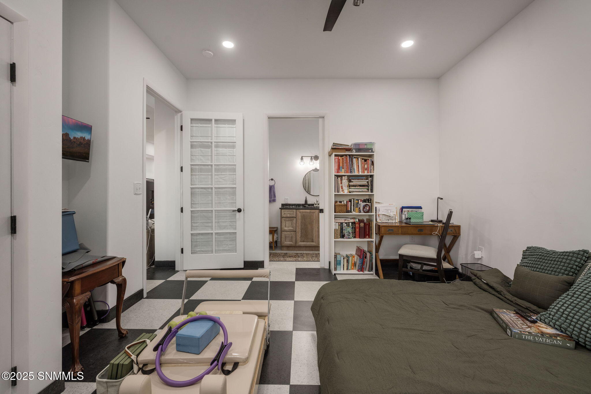 2985 E Springs Road Property Photo 43
