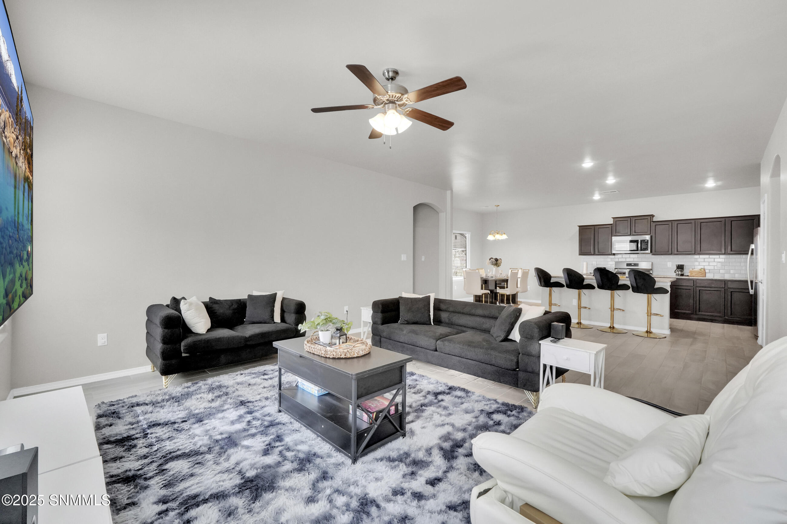 7021 Silver Spur Street Property Photo 4