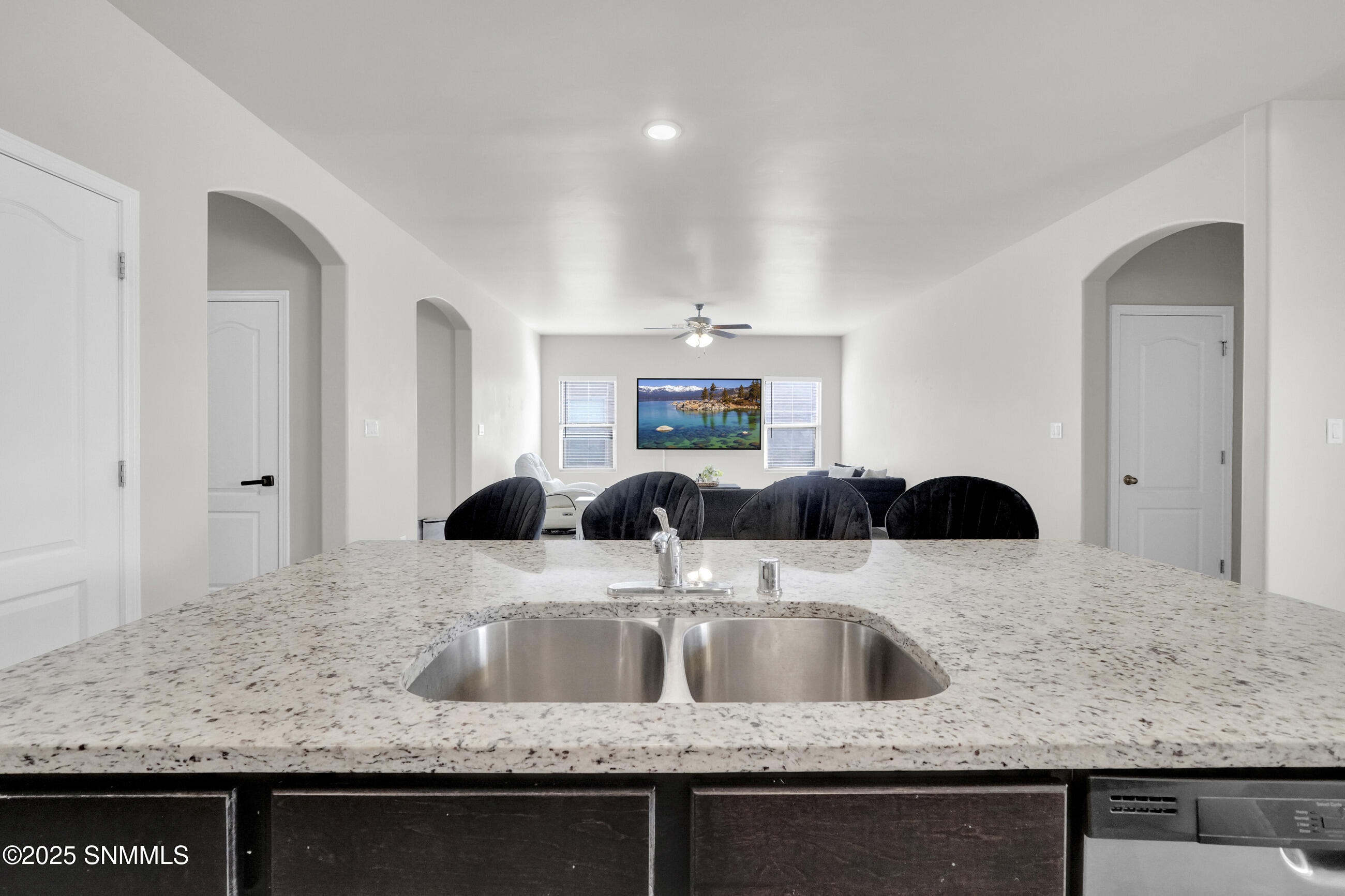 7021 Silver Spur Street Property Photo 7