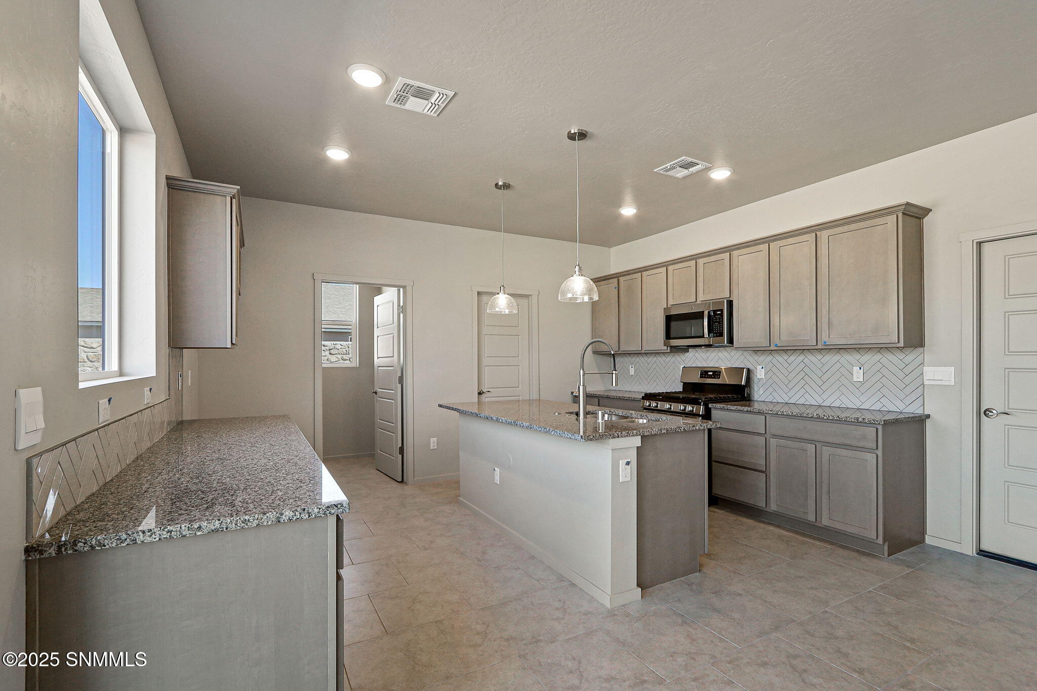 3565 Hibiscus Lane Property Photo 15