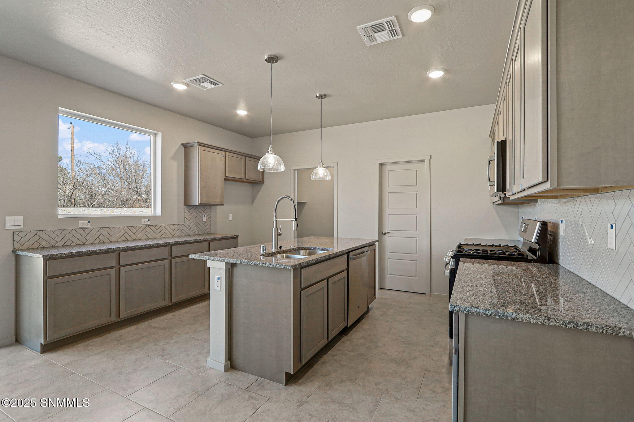 3565 Hibiscus Lane Property Photo 17