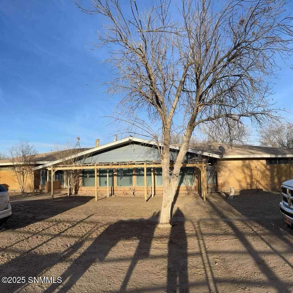 6801 S Main Street Property Photo