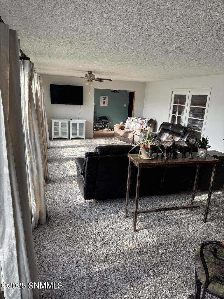 6801 S Main Street Property Photo 14
