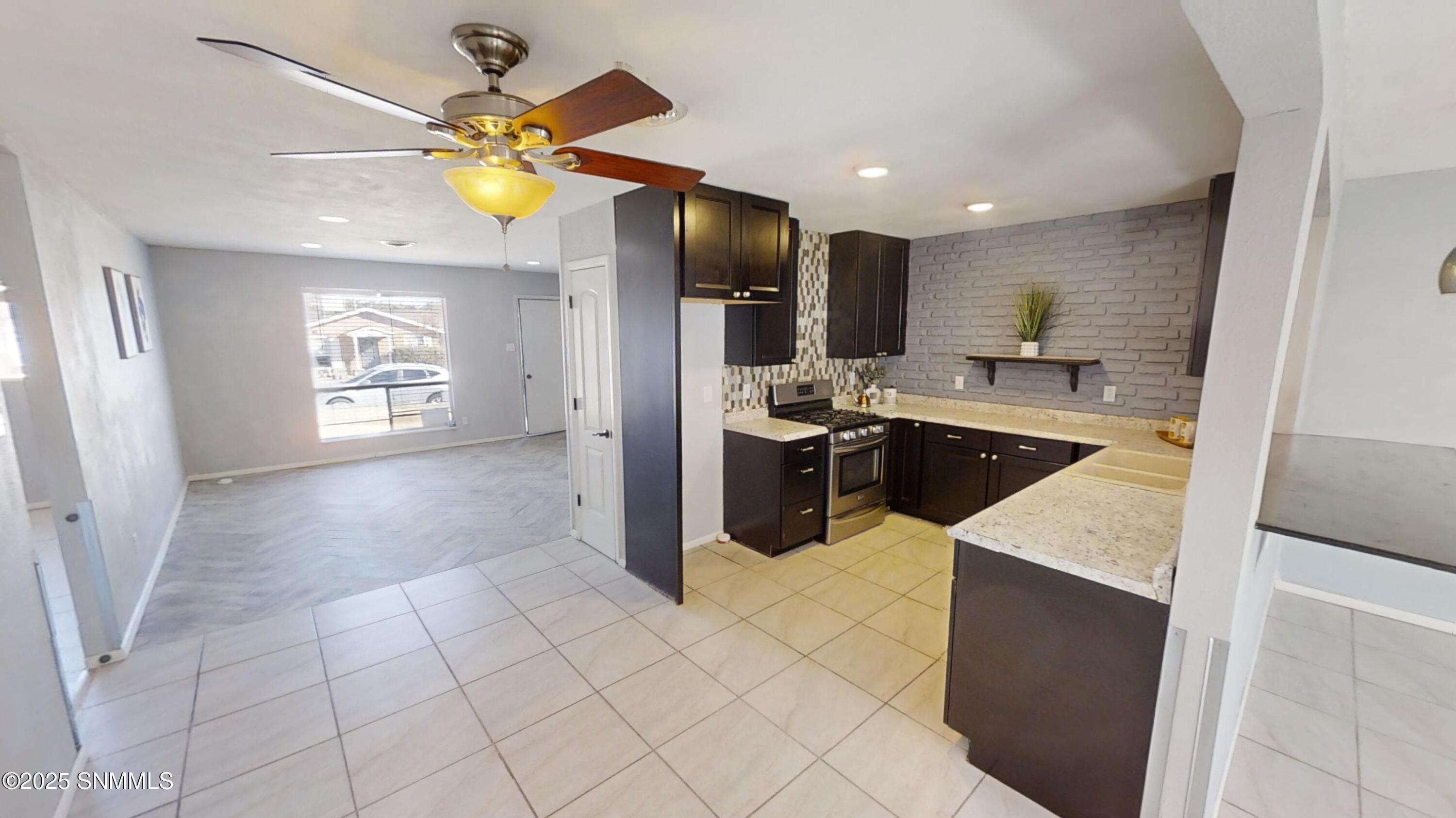 4033 N Fran Drive Property Photo 10