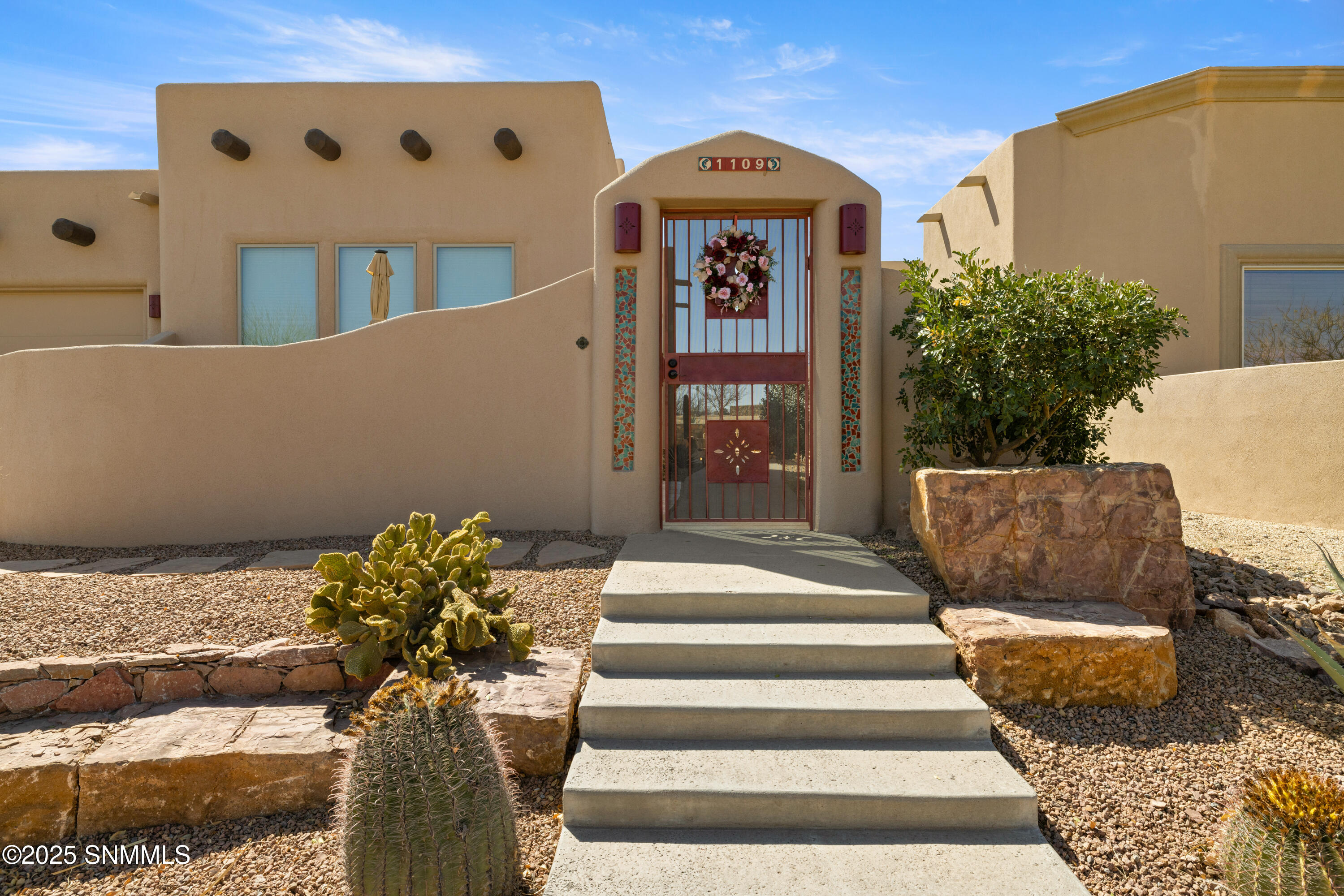 Pueblo Gardens Real Estate Listings Main Image