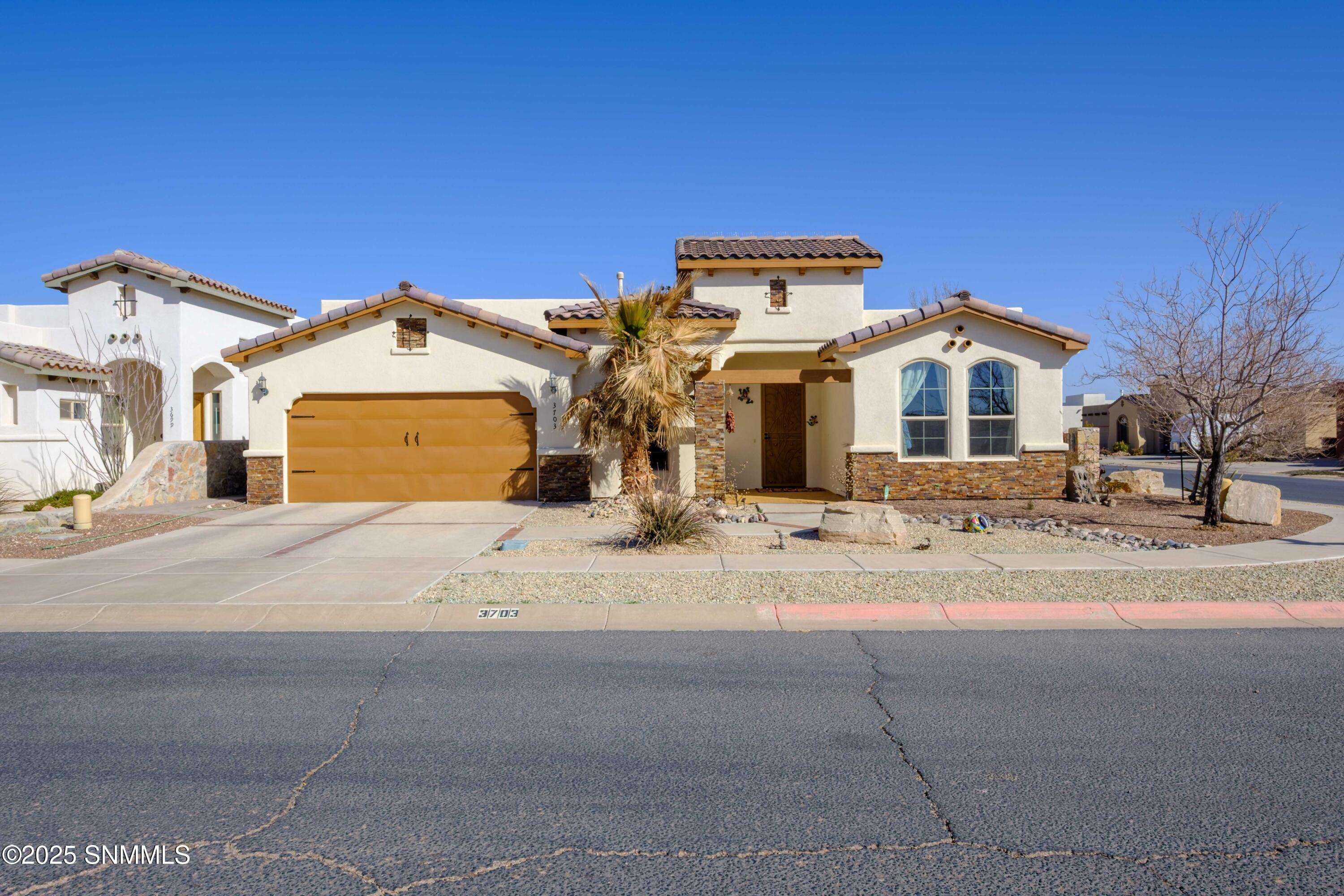 3703 Santa Cecilia Avenue Property Photo 1