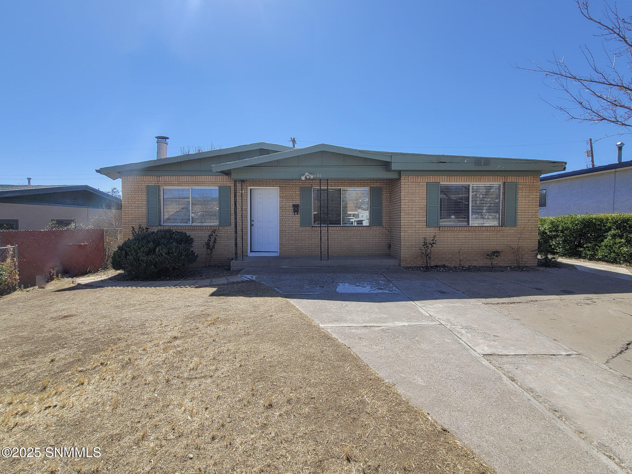 606 Maple Street Property Photo