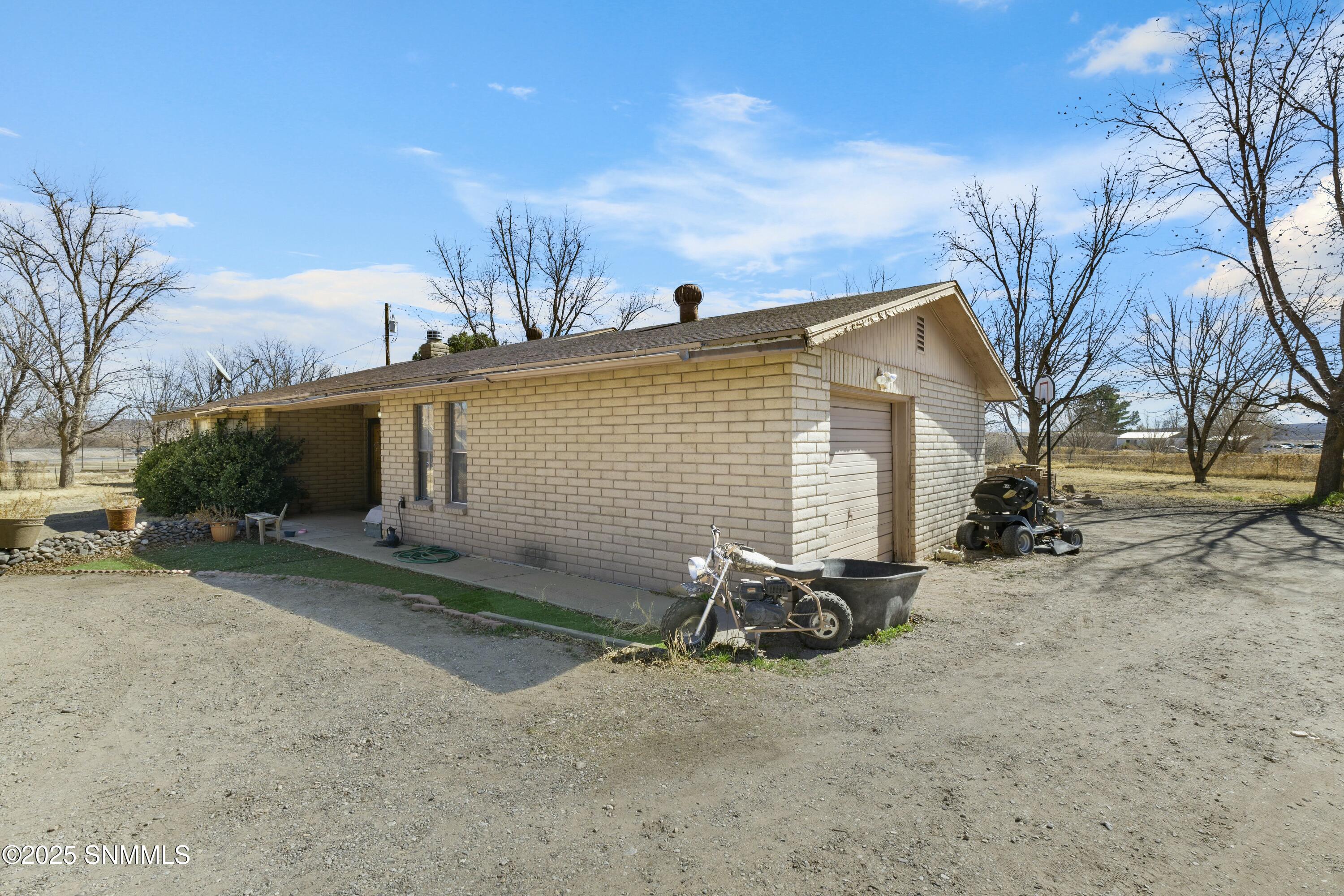 1500 Railroad Road Property Photo 7