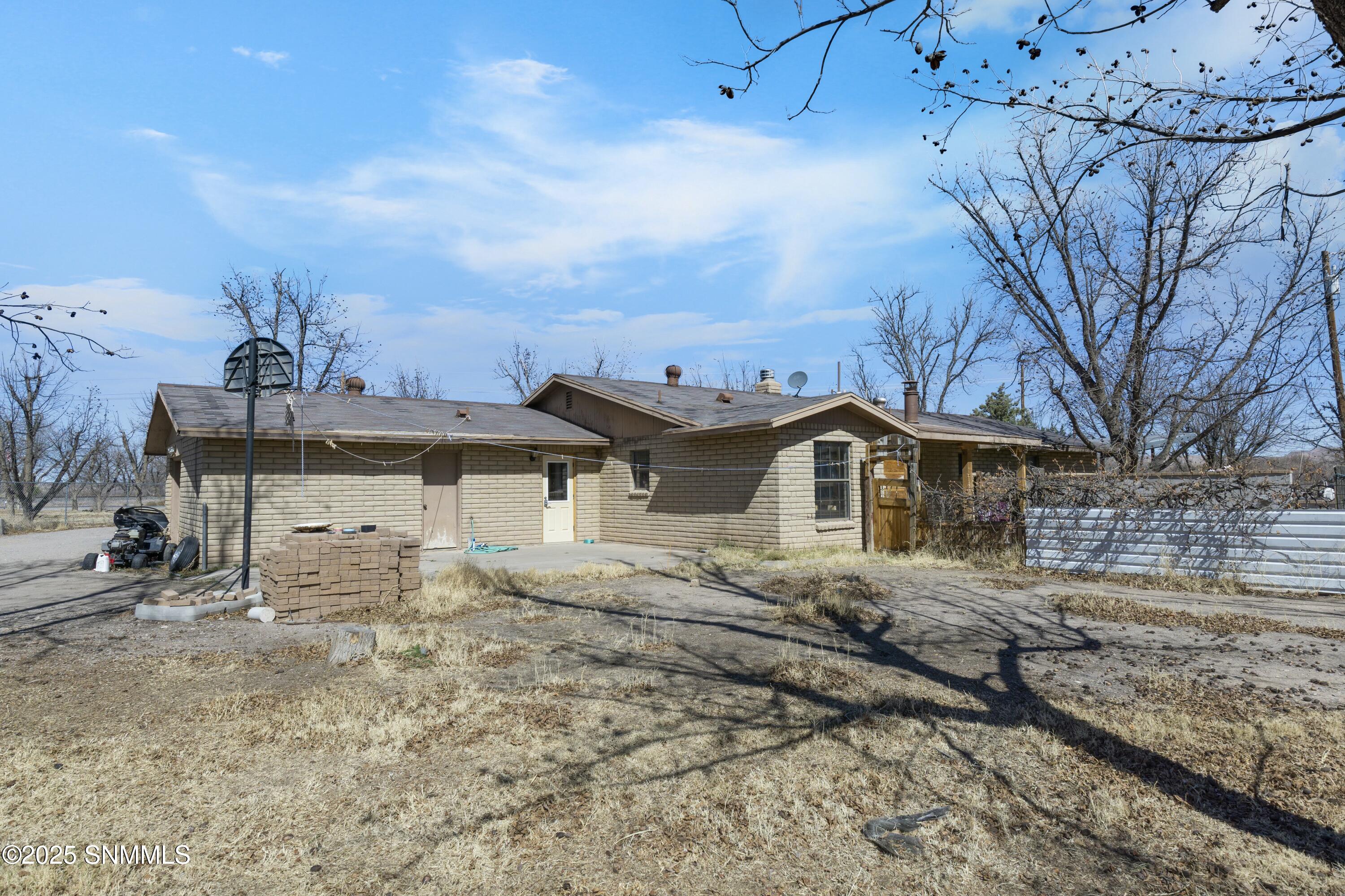 1500 Railroad Road Property Photo 9