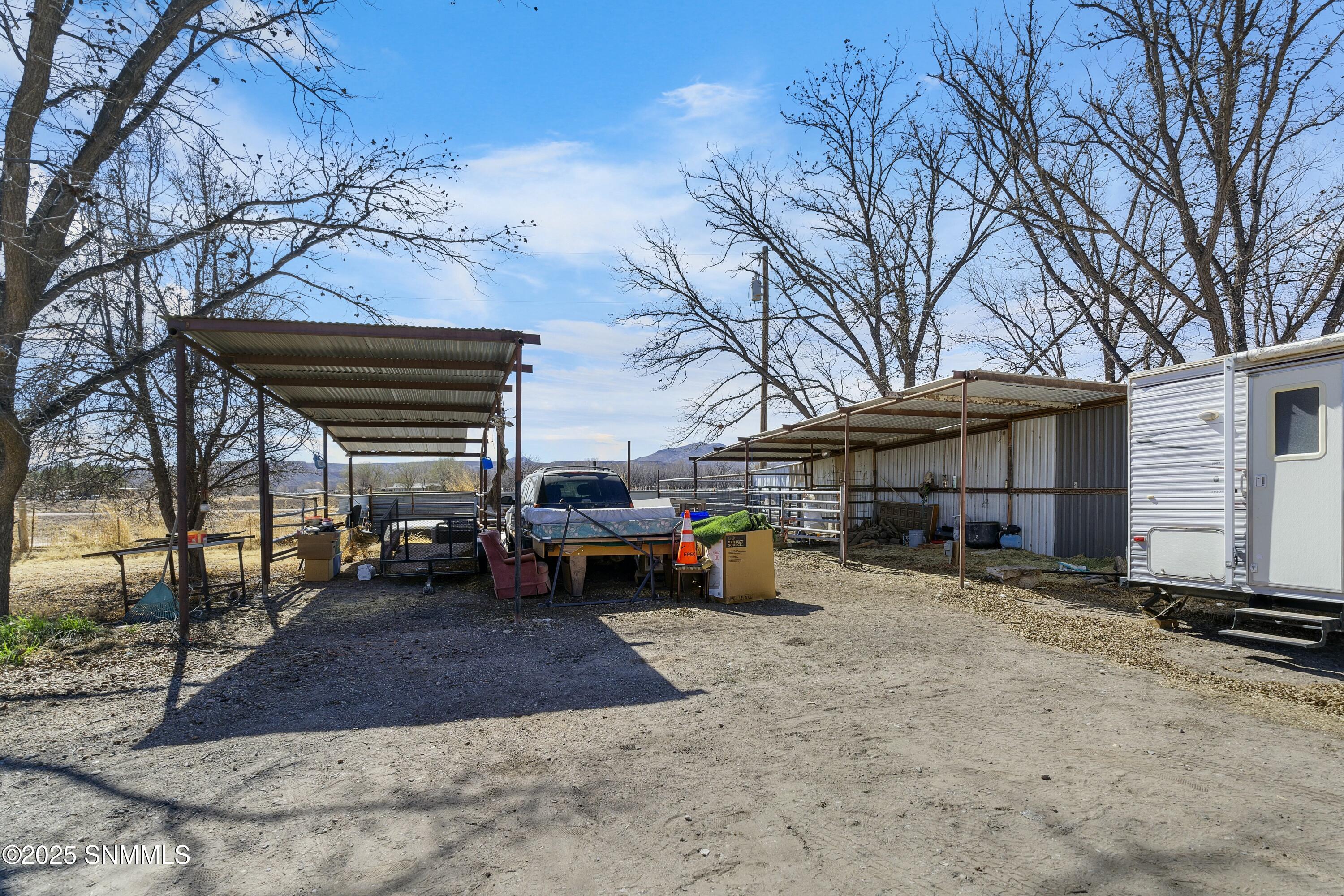 1500 Railroad Road Property Photo 14