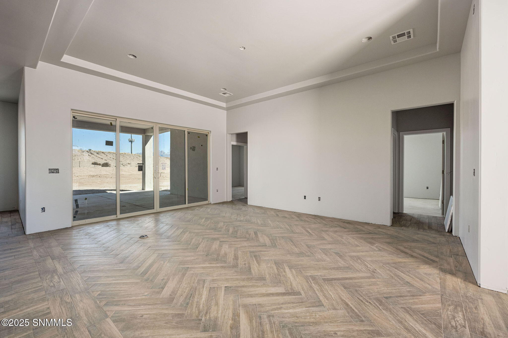 705 Basha Arc Property Photo 2