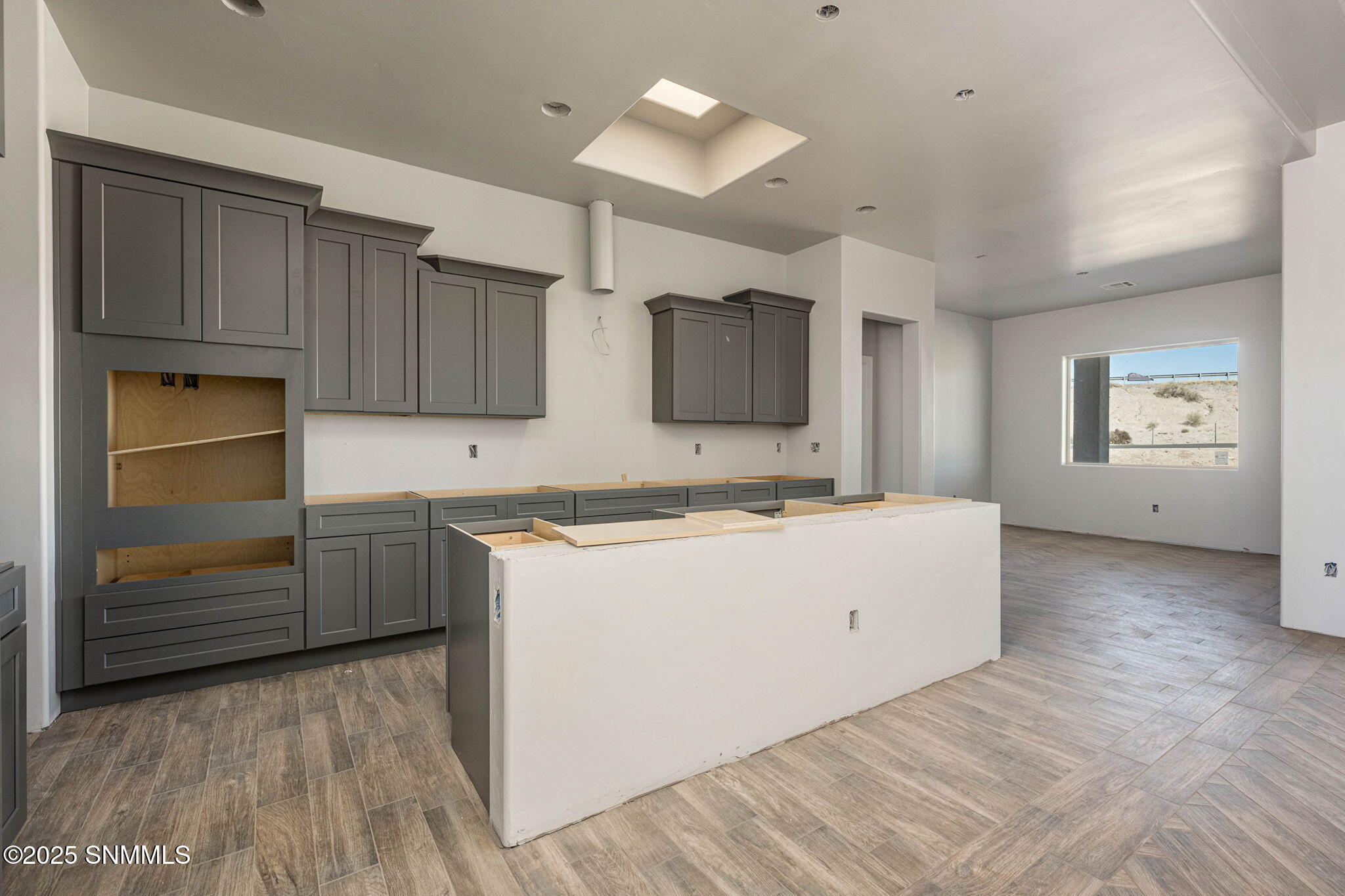 705 Basha Arc Property Photo 5