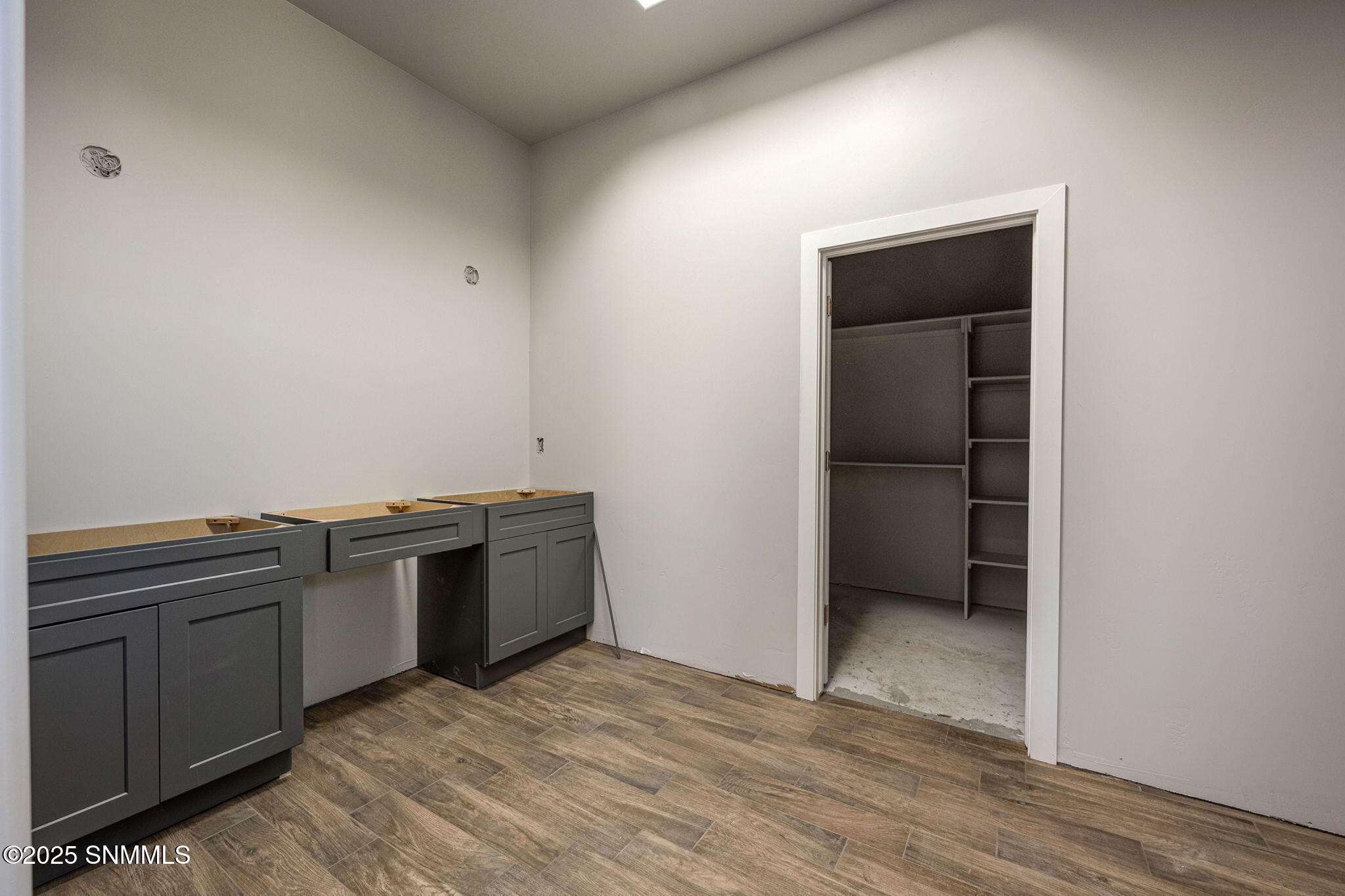 705 Basha Arc Property Photo 8