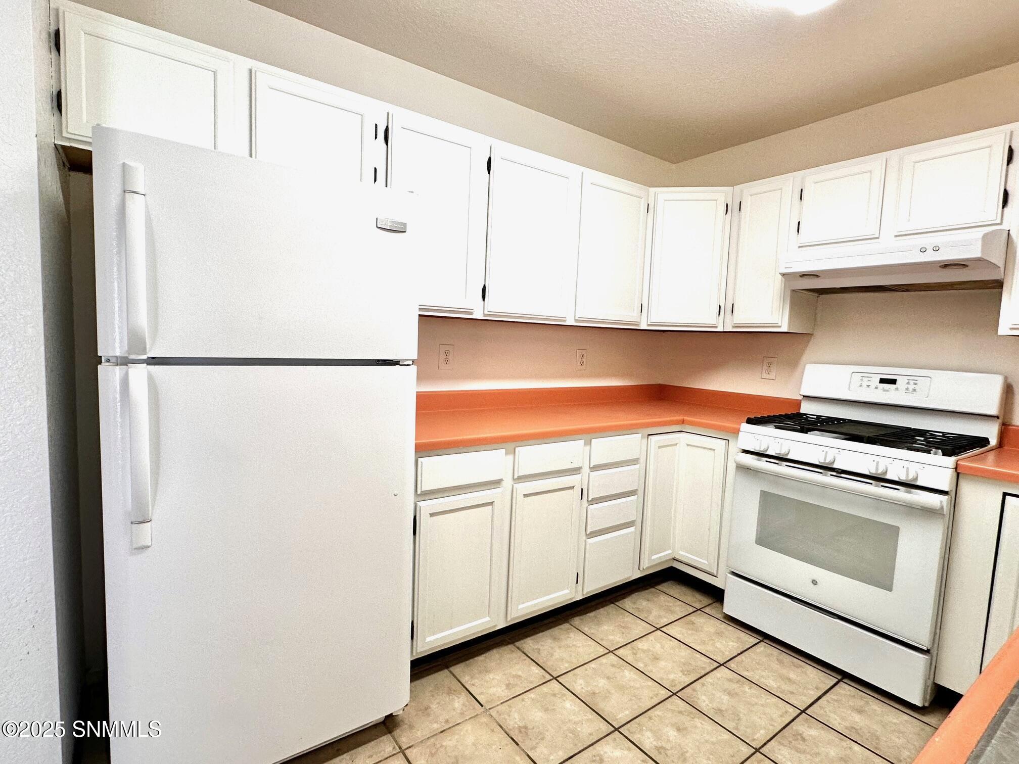 4907 Emerald Street Property Photo 13