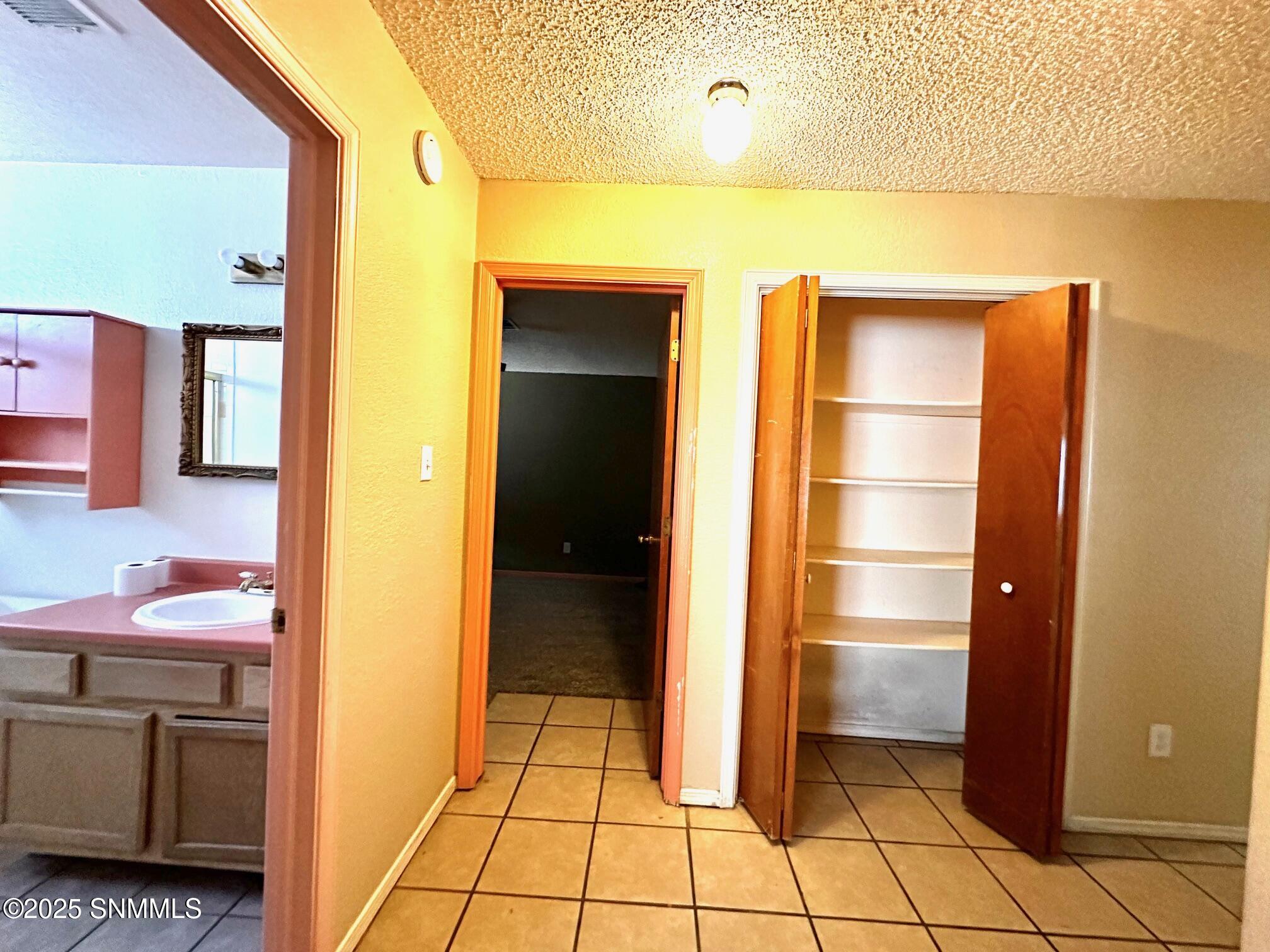 4907 Emerald Street Property Photo 20