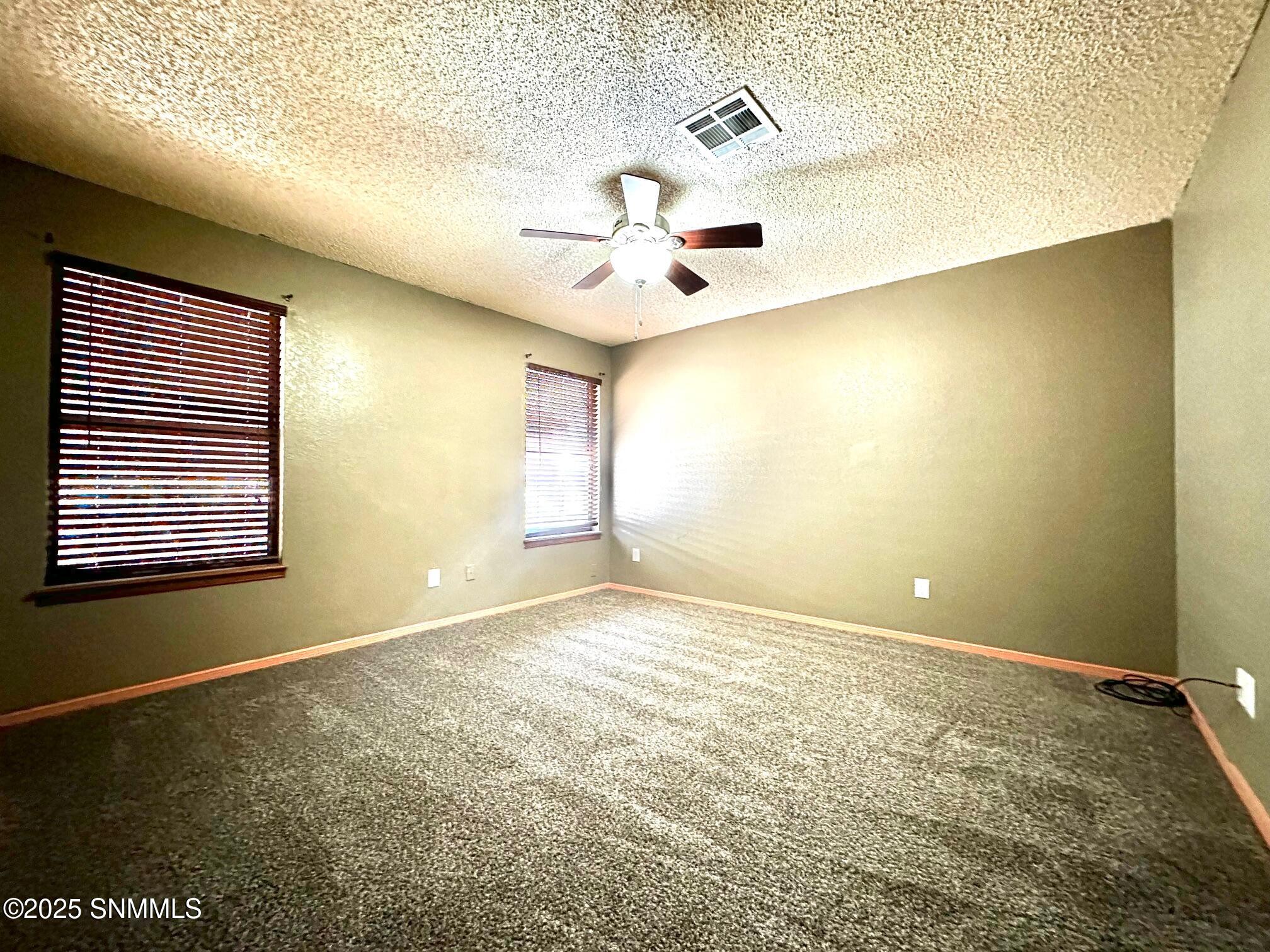 4907 Emerald Street Property Photo 26