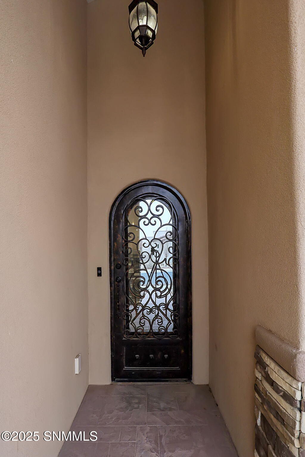 6097 Arosa Street Property Photo 2