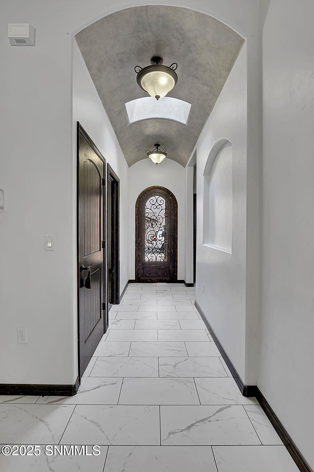 6097 Arosa Street Property Photo 3