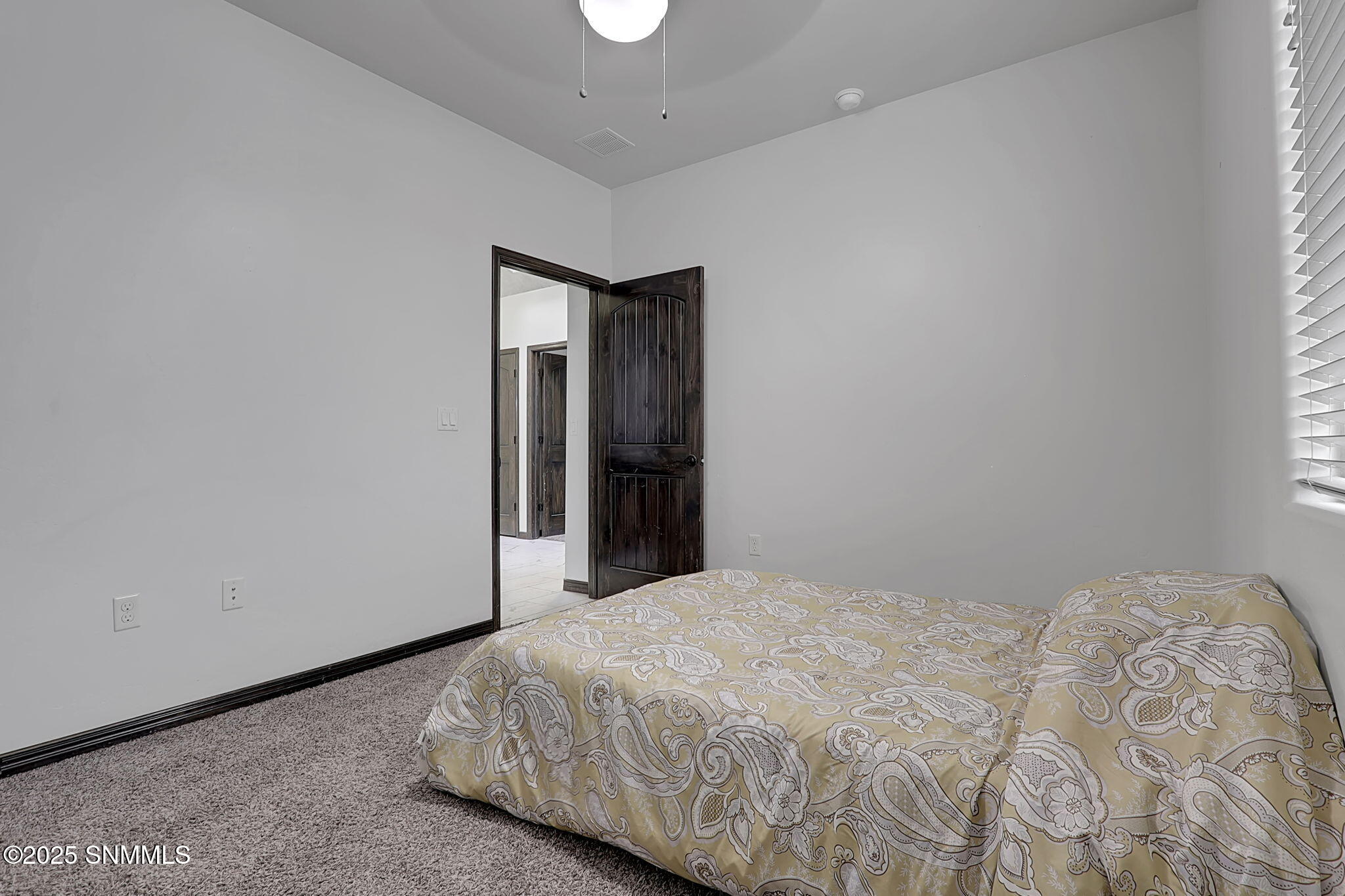 6097 Arosa Street Property Photo 29