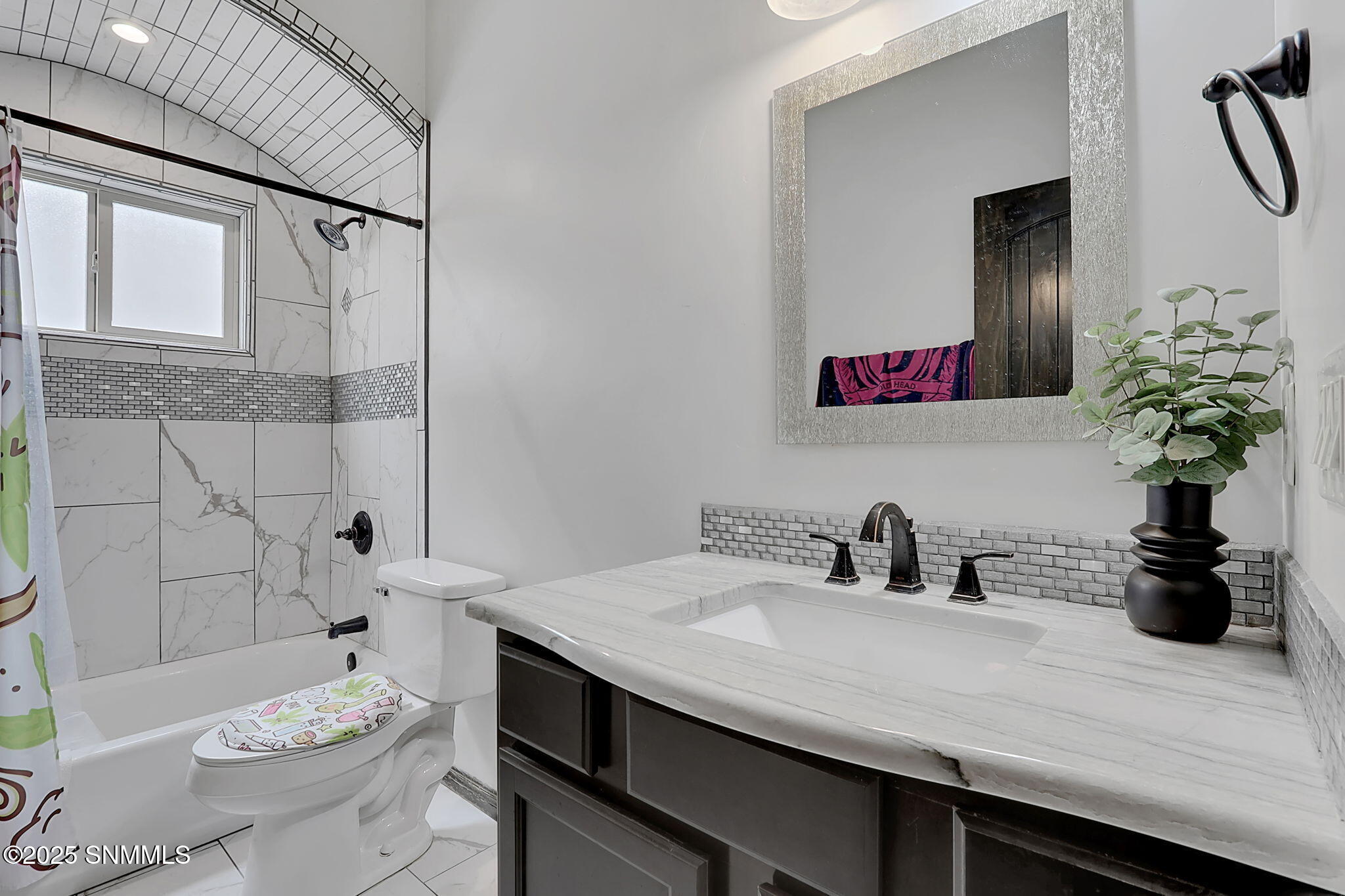 6097 Arosa Street Property Photo 31