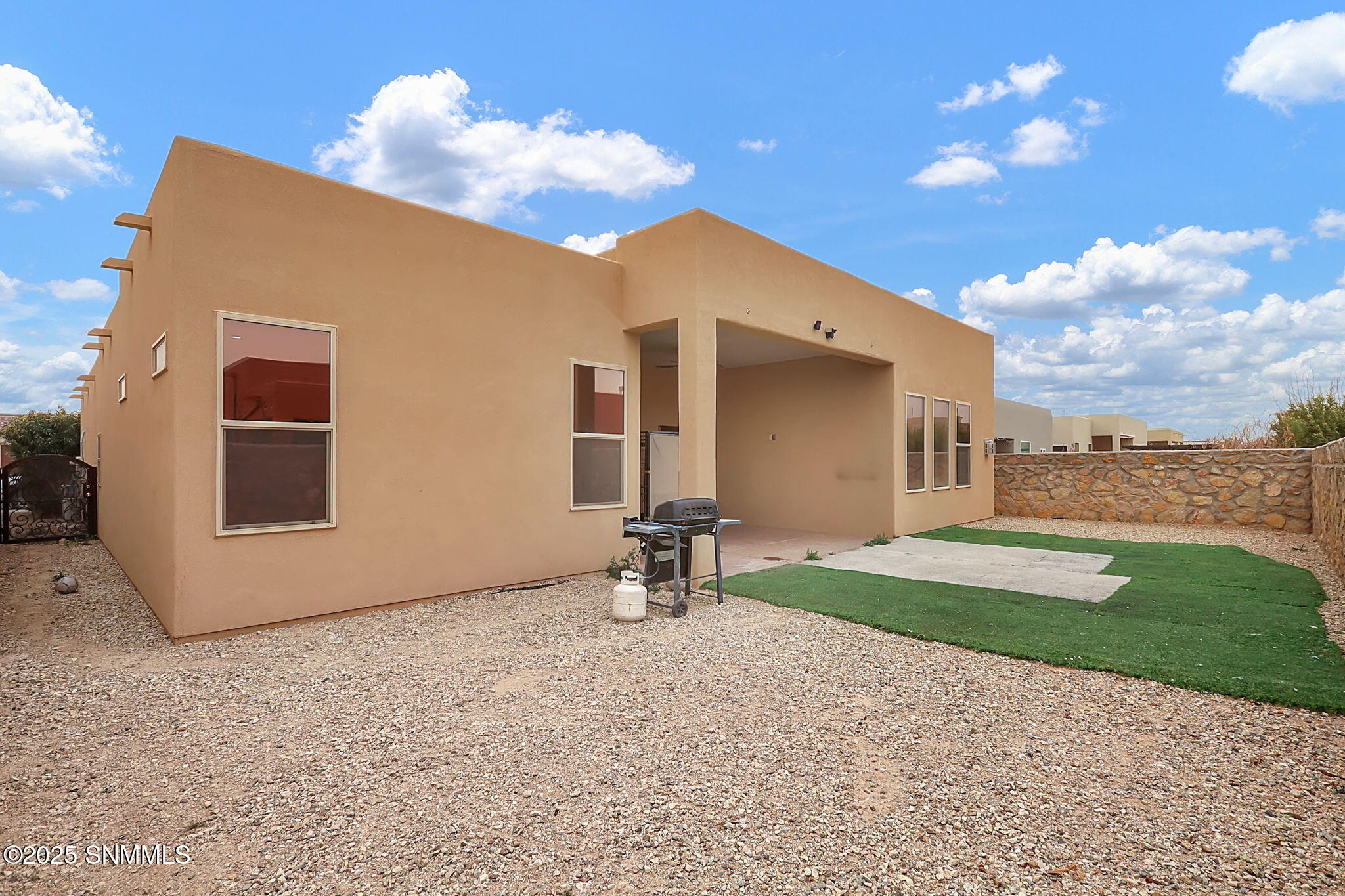 6097 Arosa Street Property Photo 40