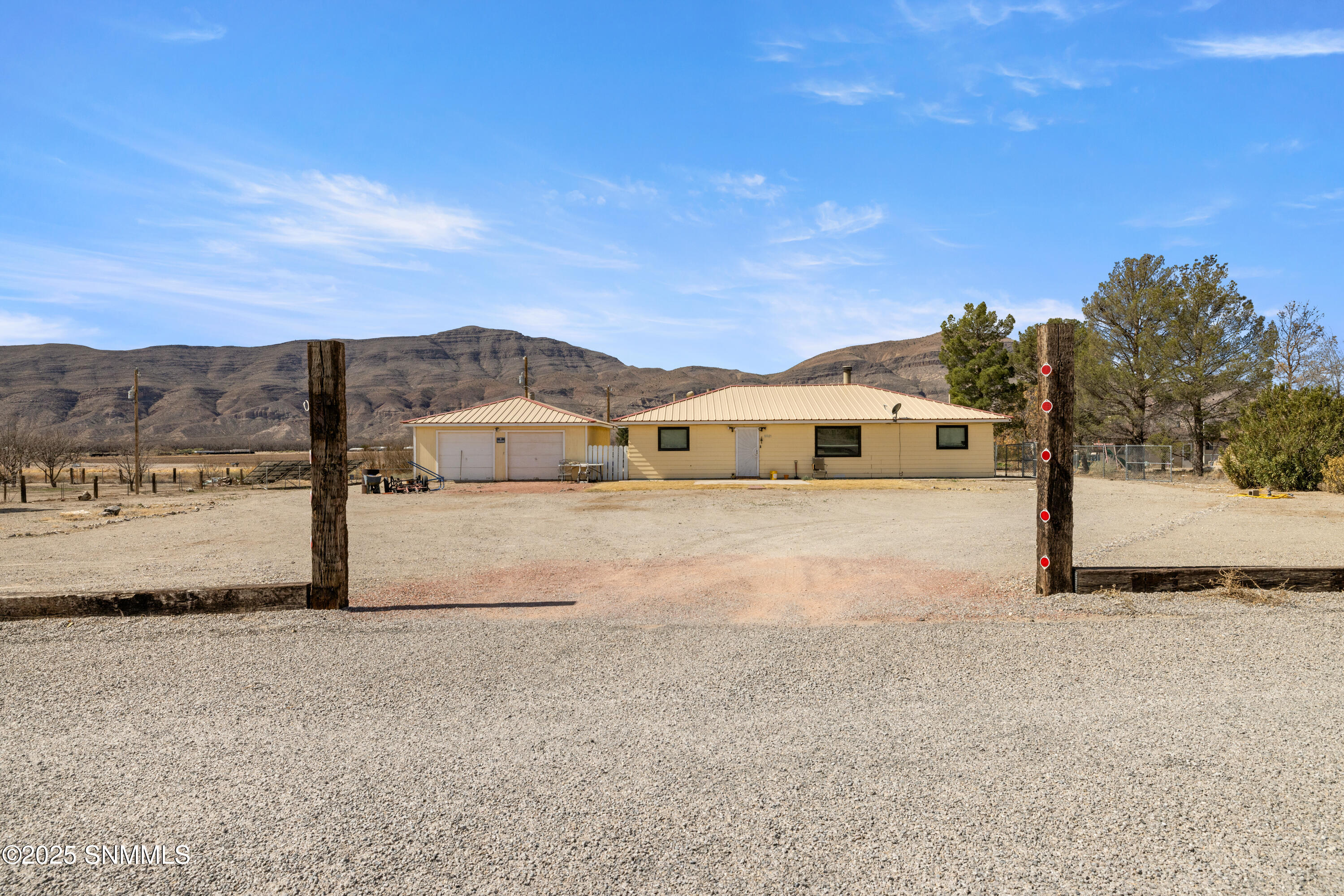 10021 Embarcadero Road Property Photo 3