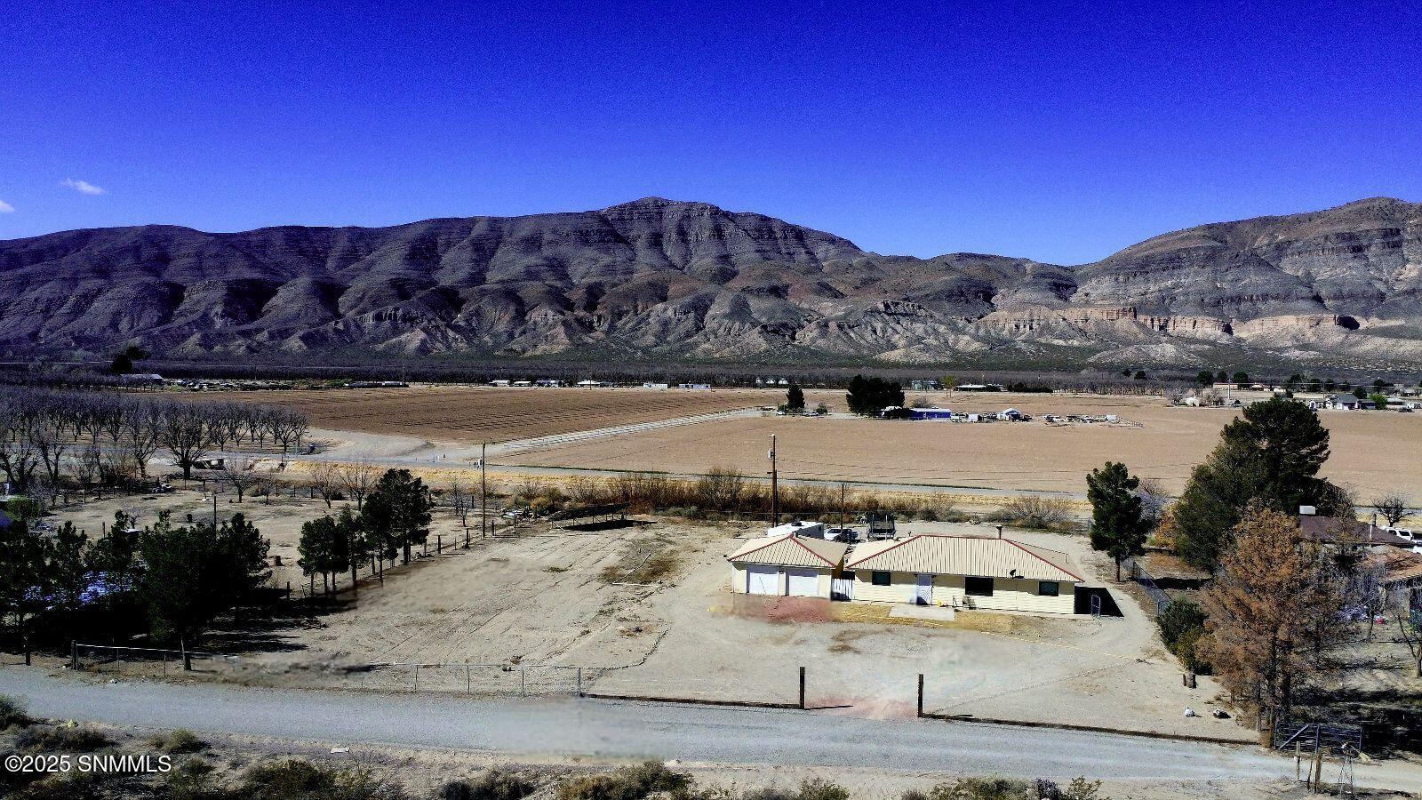10021 Embarcadero Road Property Photo 4
