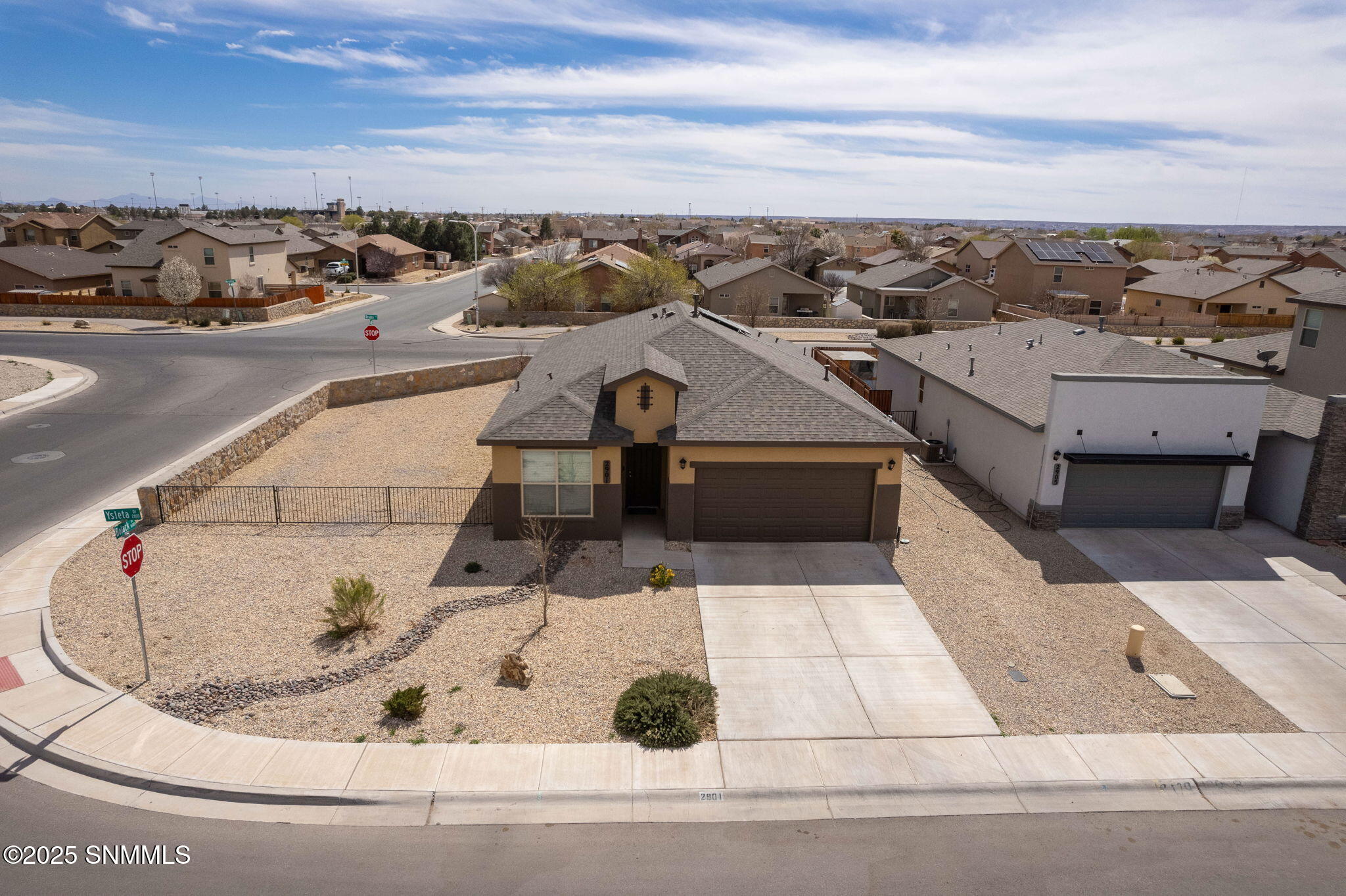 2901 Ysleta Court Property Photo 3