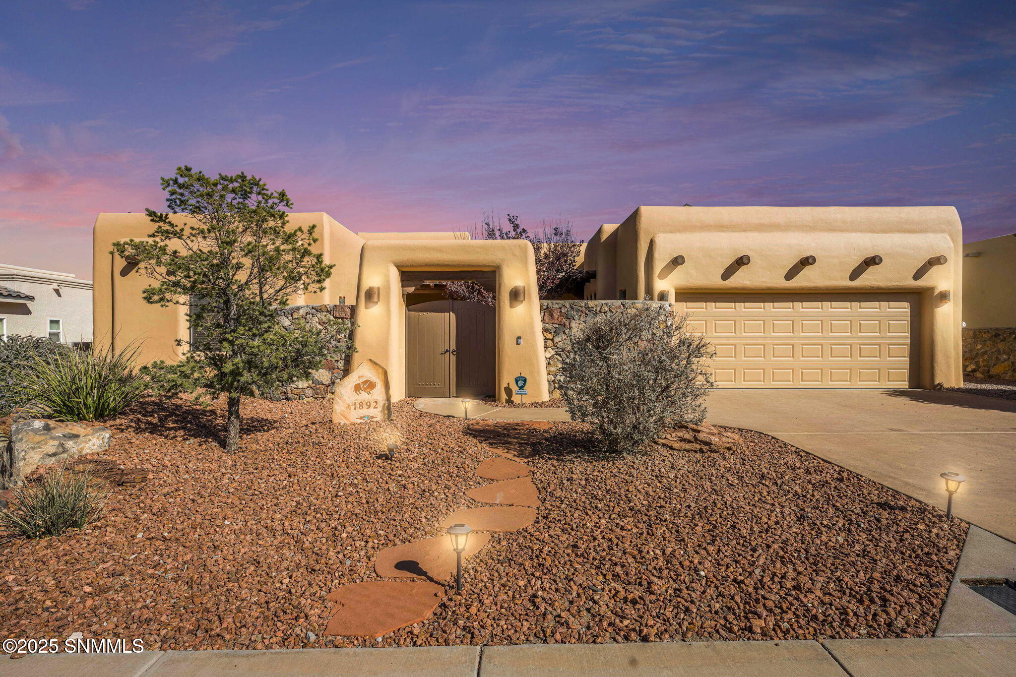 1892 Lone Tree Lane Property Photo