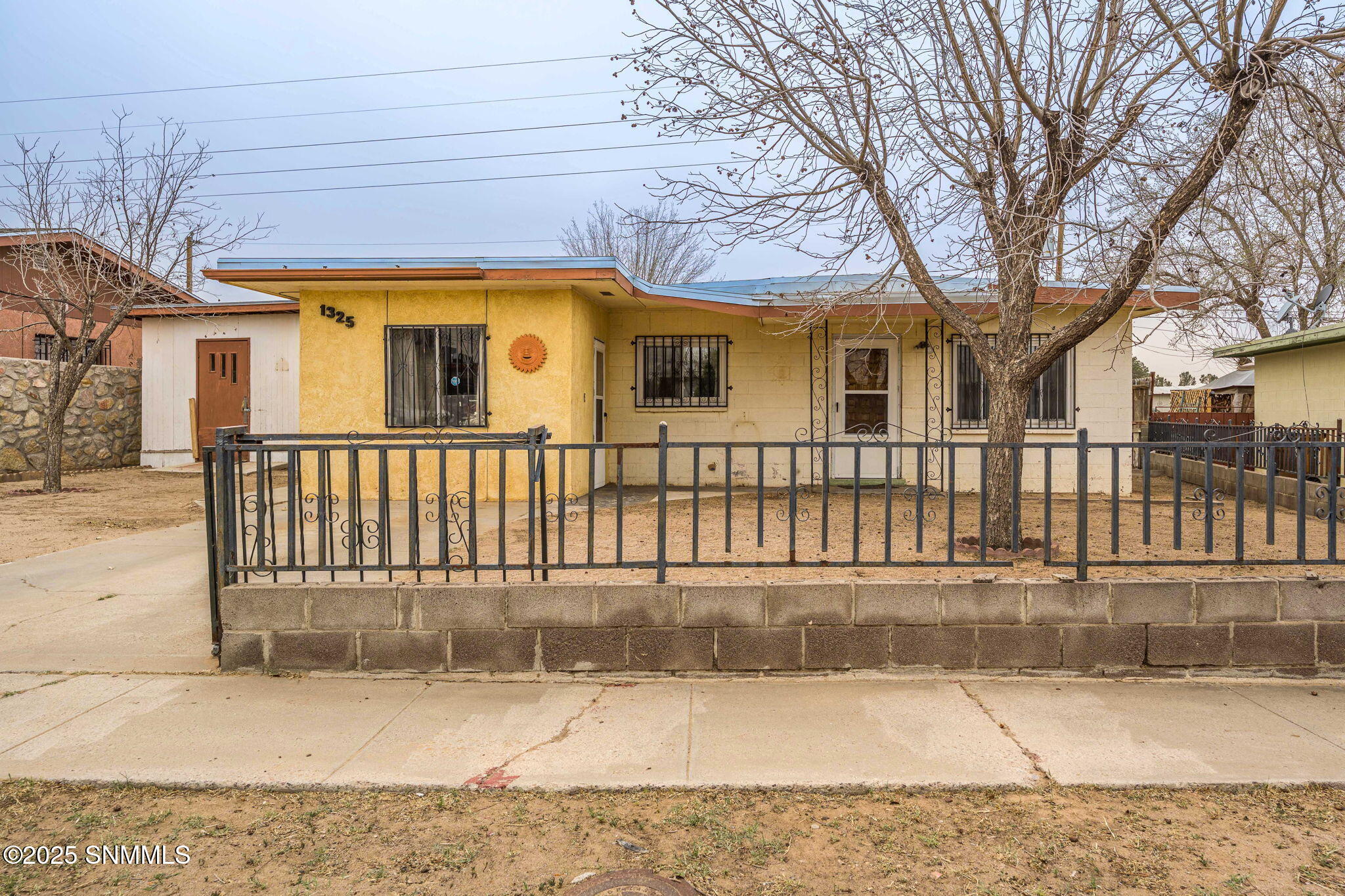 1325 Paxton Street Property Photo