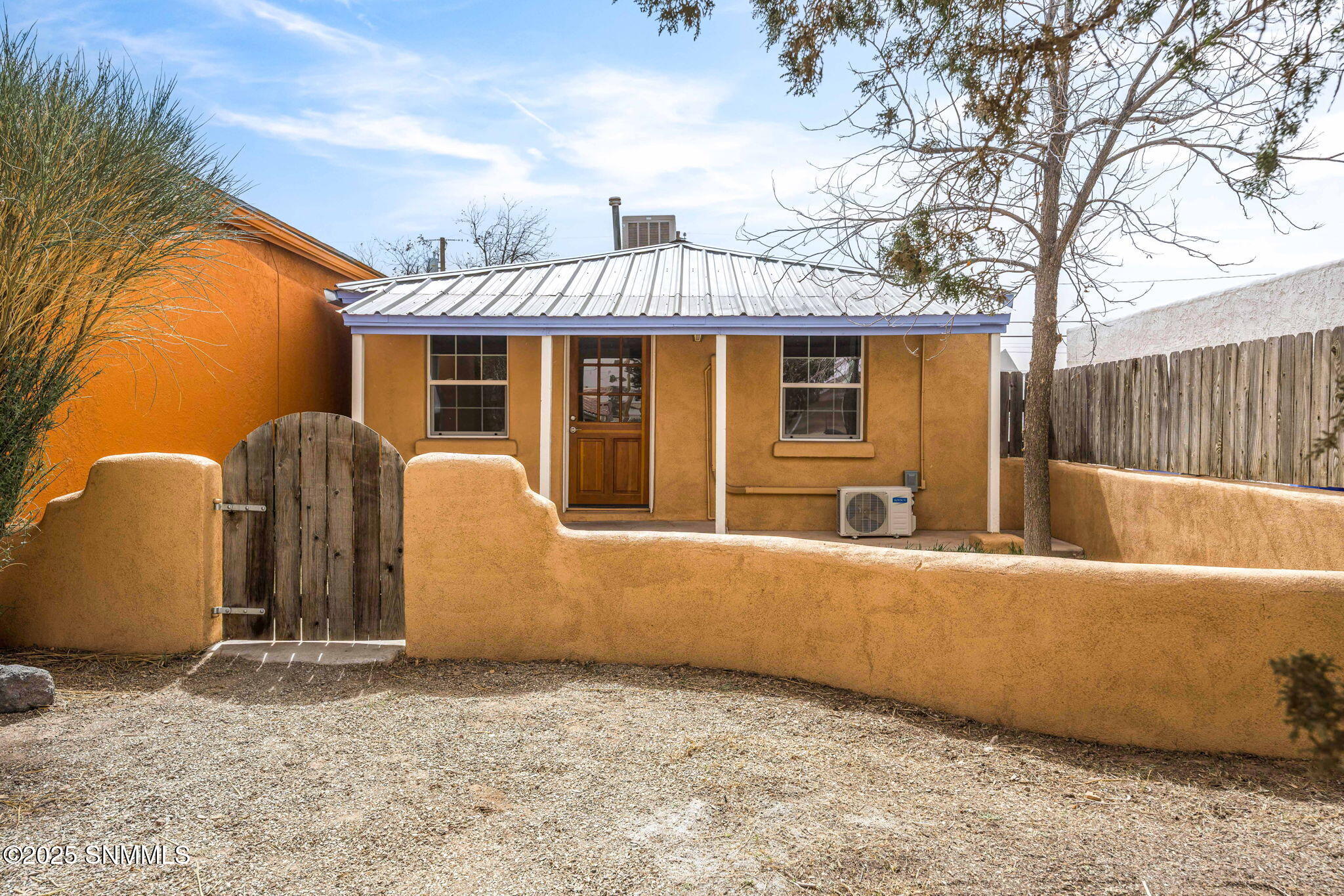815 Mcfie Avenue Property Photo 1
