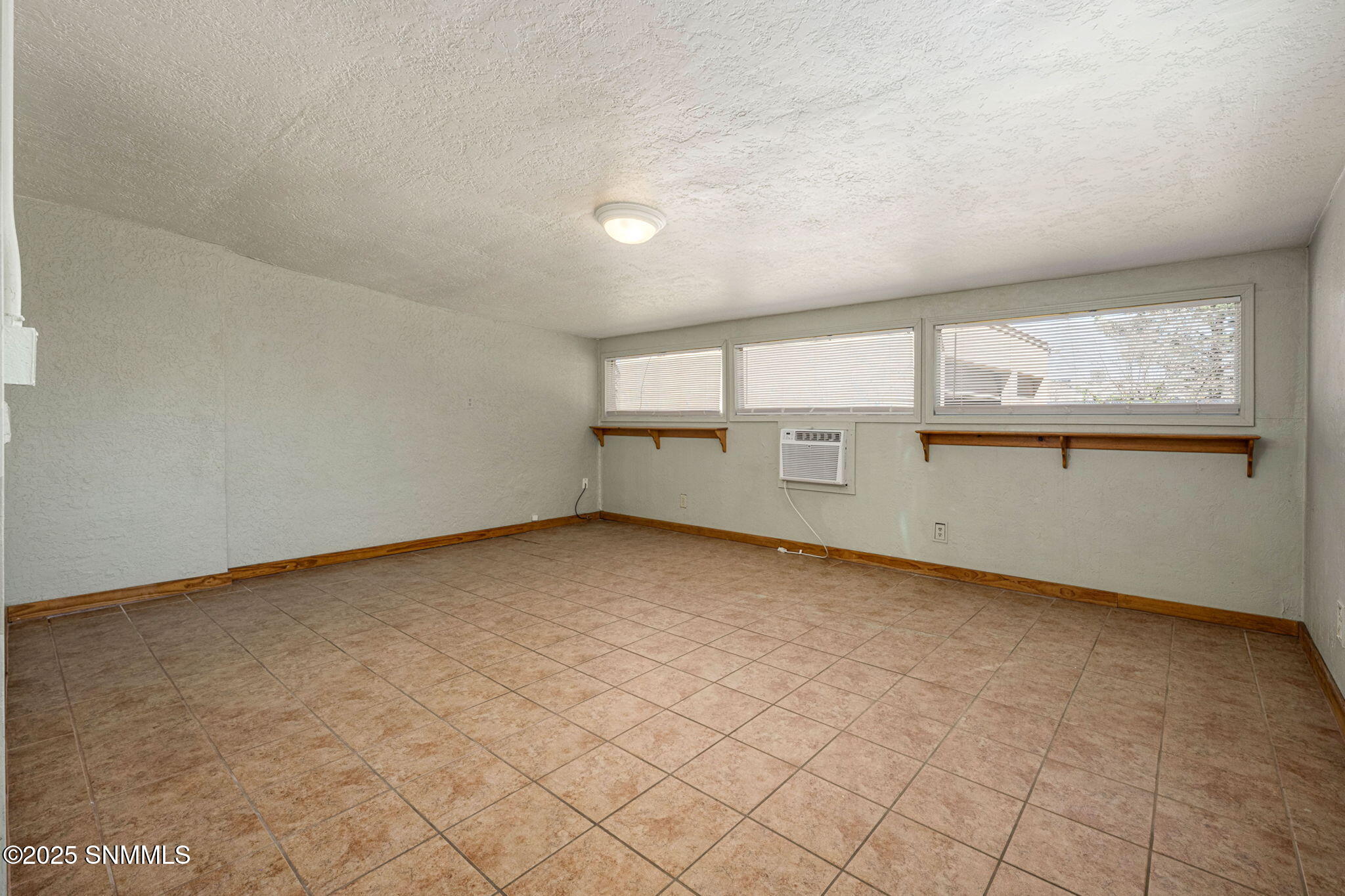 1924 La Jolla Avenue Property Photo 16