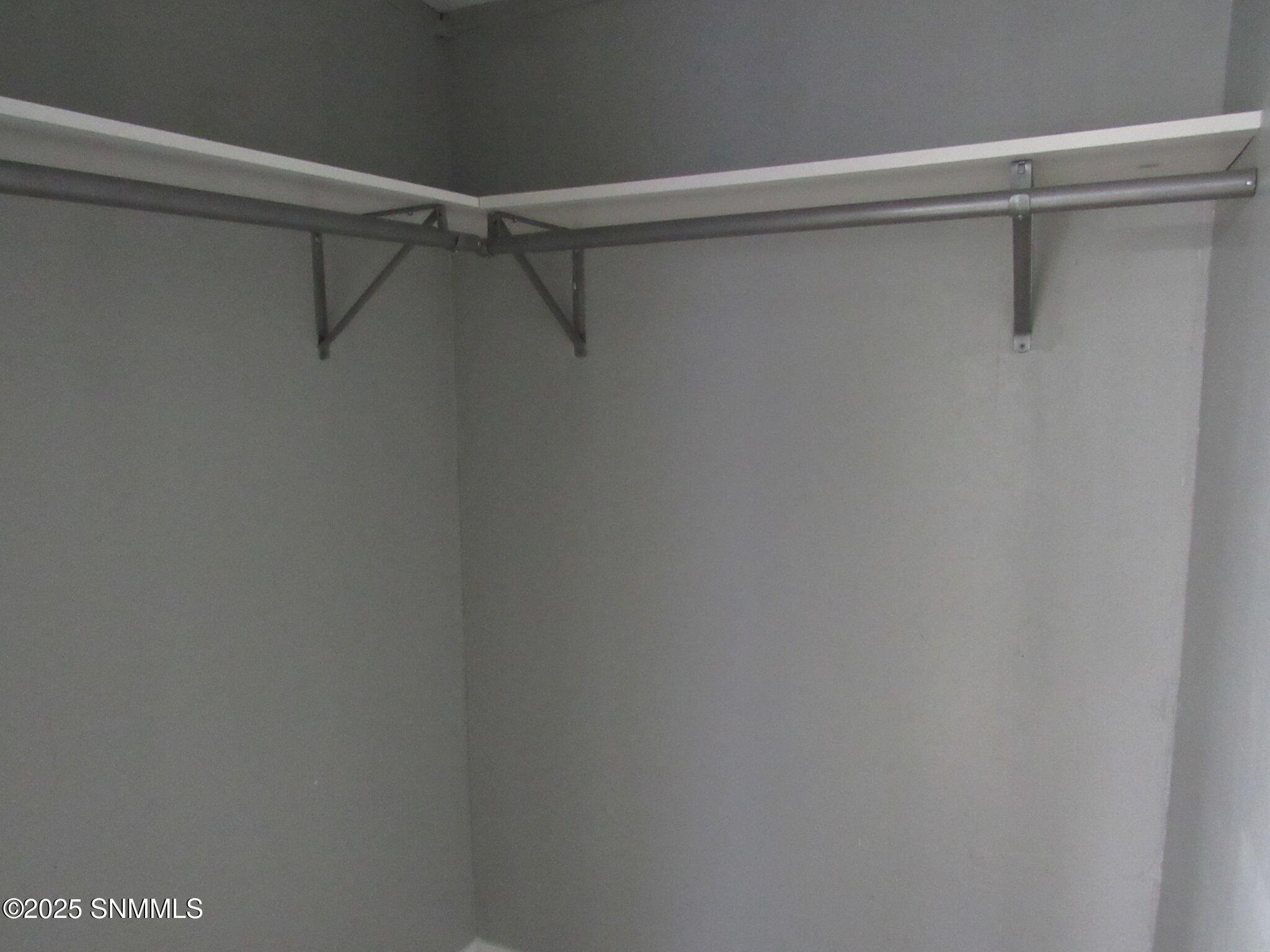 2555 Primavera Street Property Photo 33